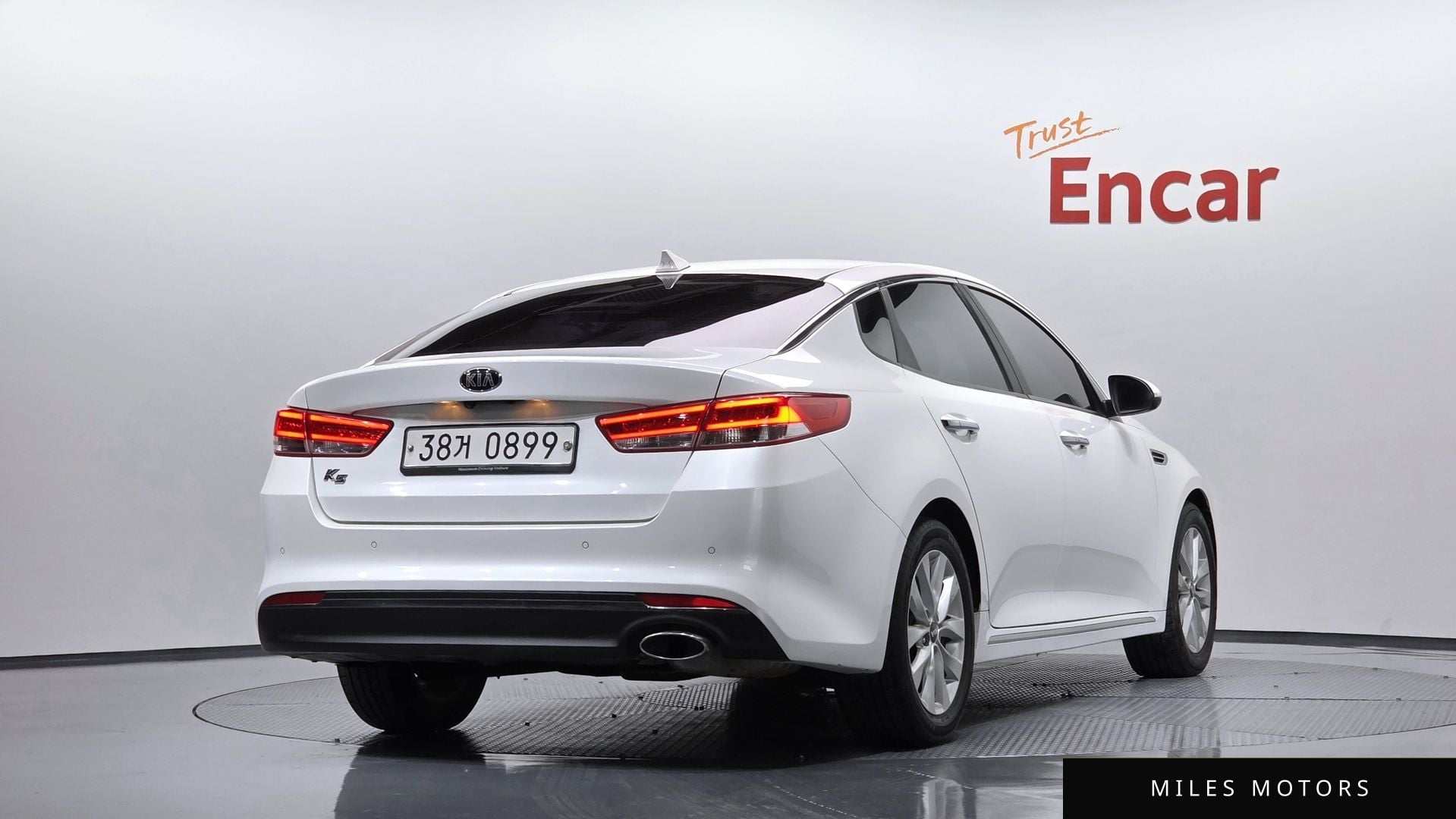 Kia K5 2016 — фото 1 из 12