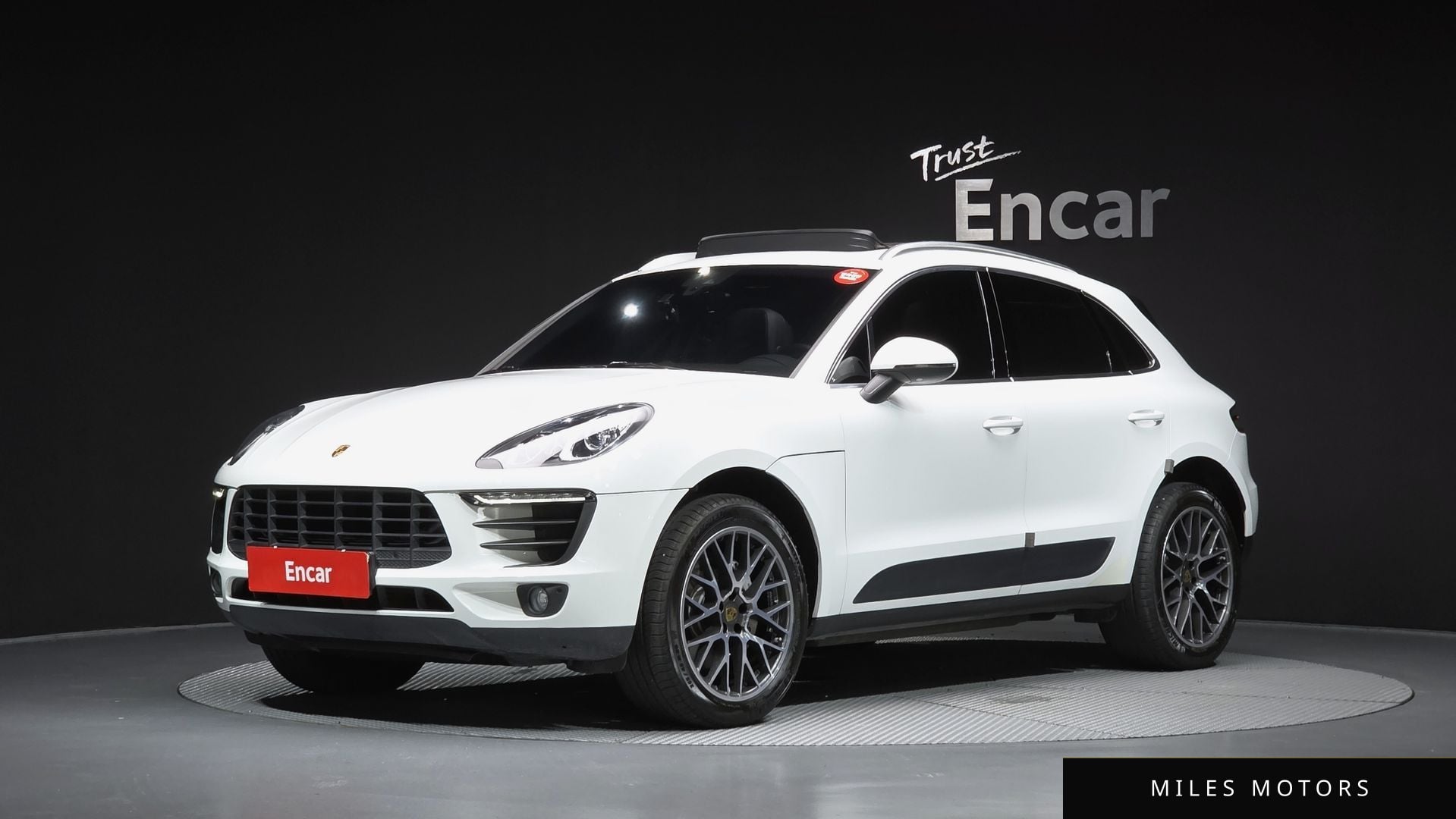 Porsche Macan 2017 — фото 1 из 12