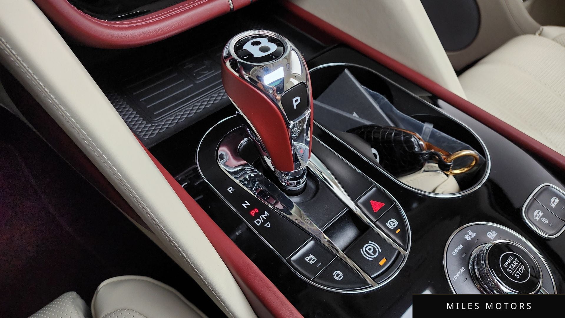 Bentley Bentayga 2024 — миниатюра 12