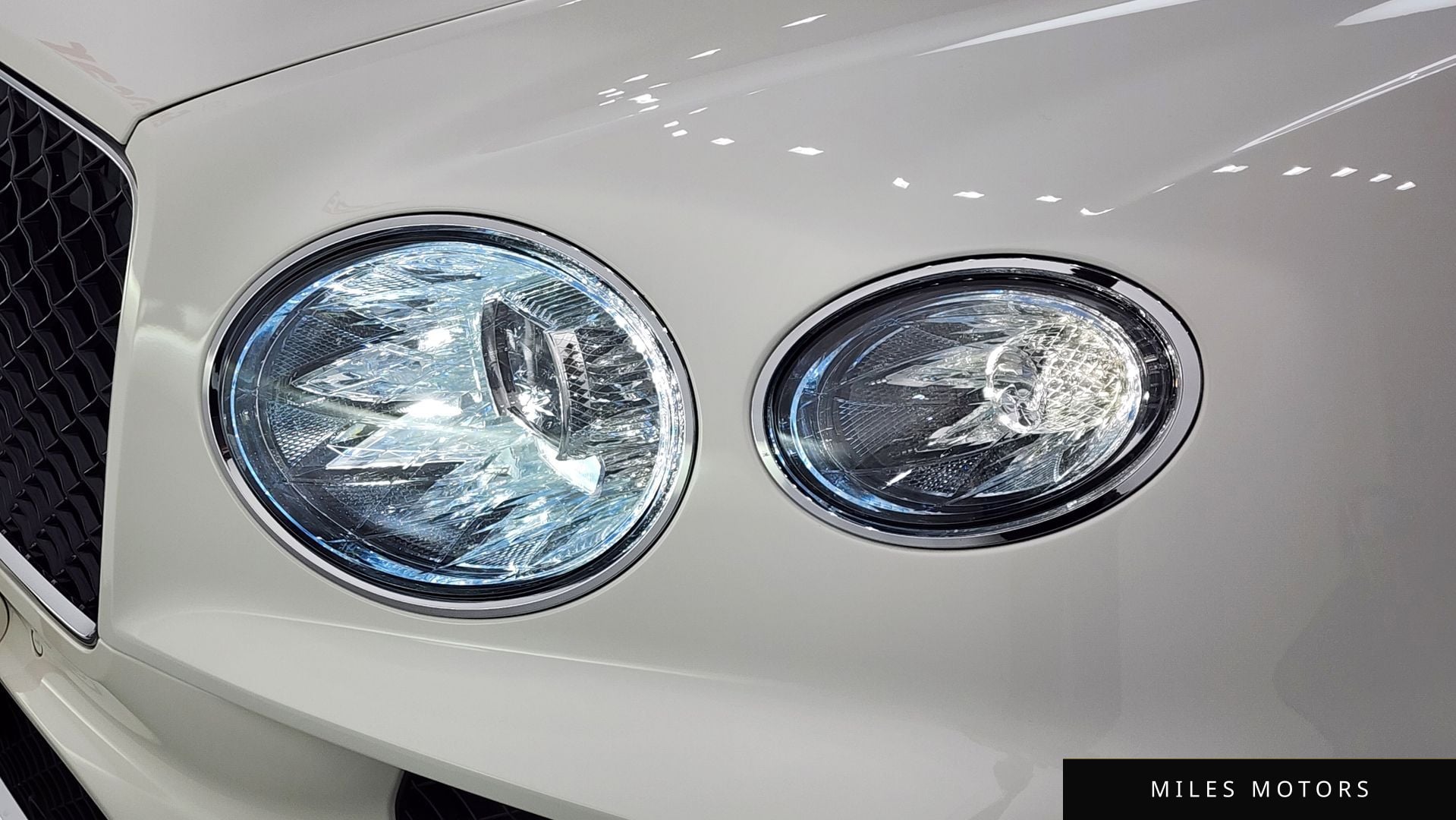 Bentley Bentayga 2024 — миниатюра 8