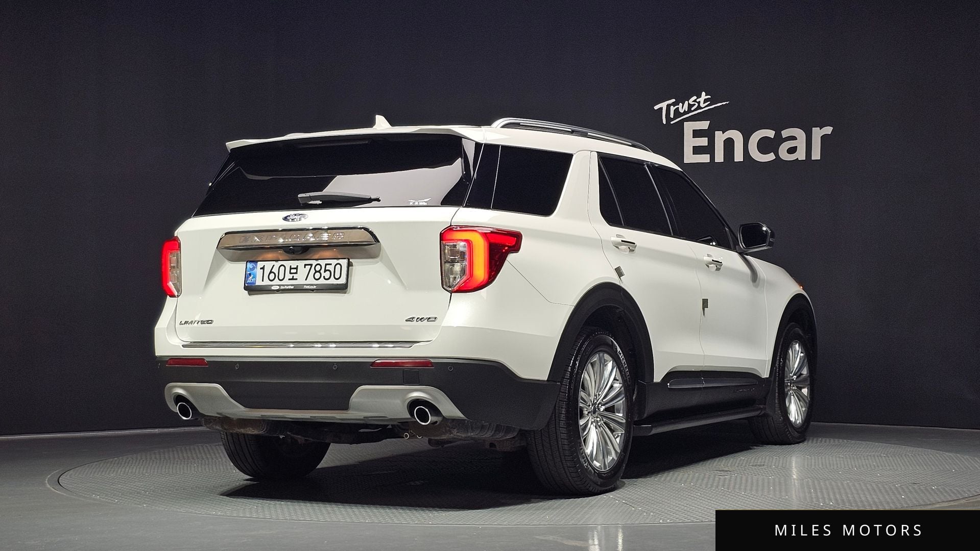 Ford Explorer 2021 — миниатюра 2