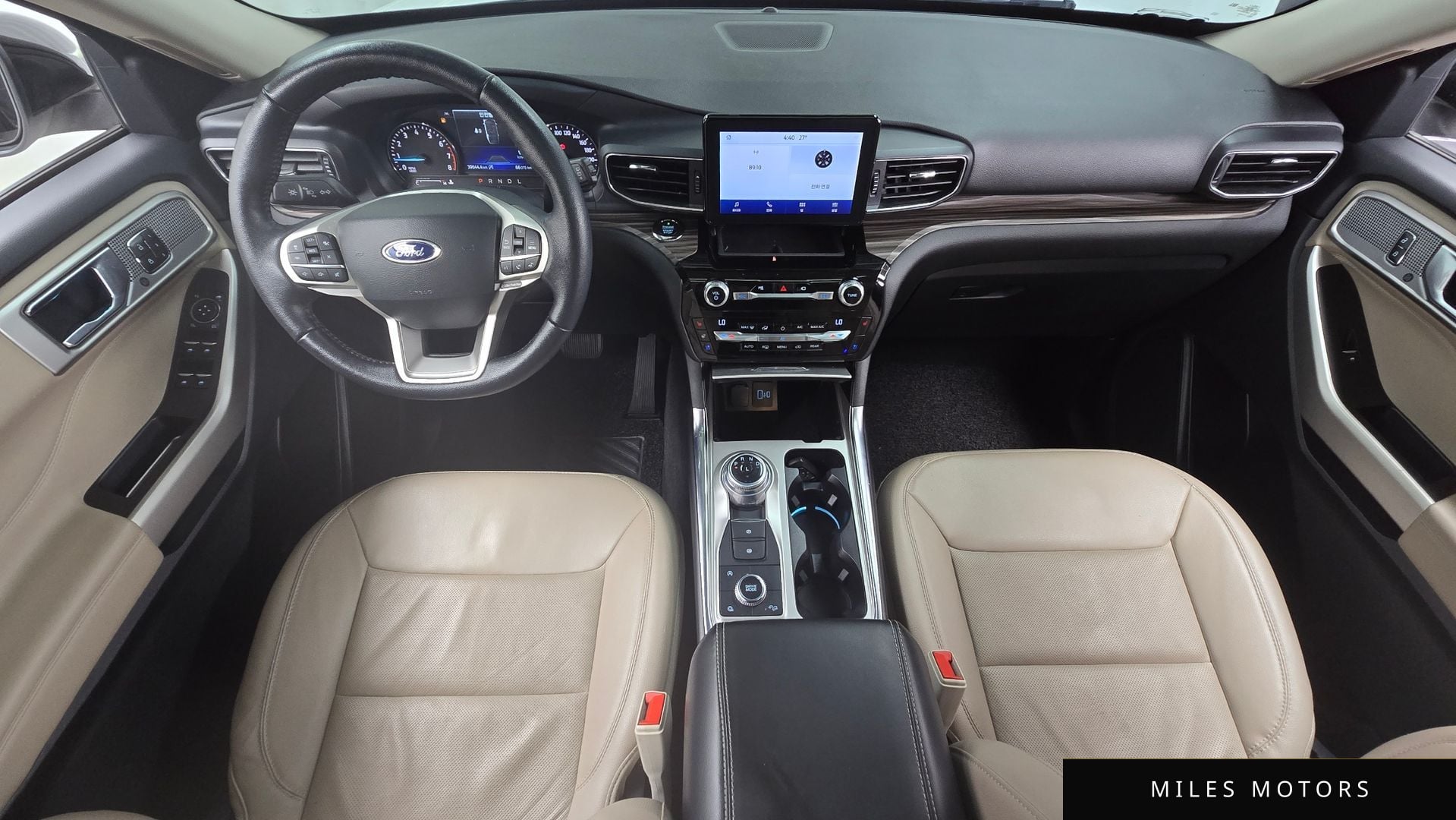 Ford Explorer 2021 — миниатюра 10