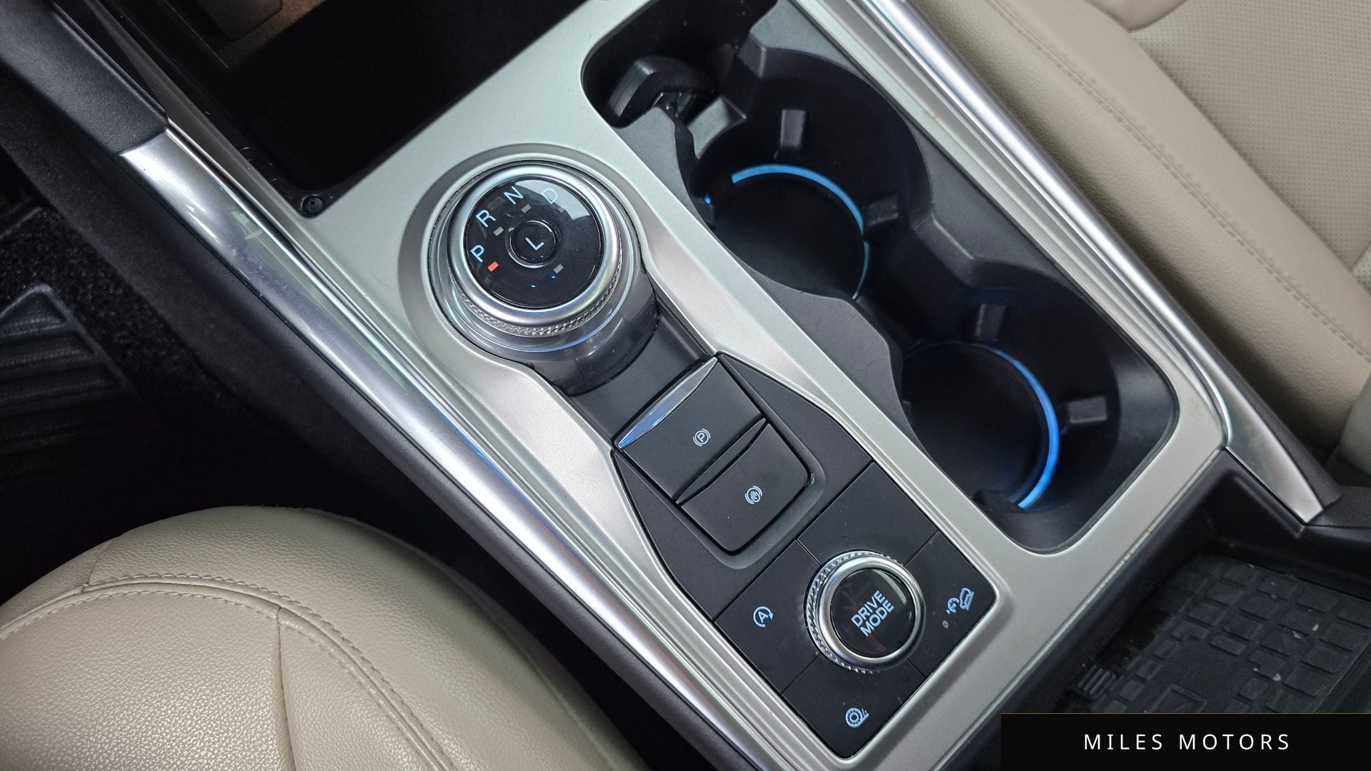Ford Explorer 2021 — миниатюра 12