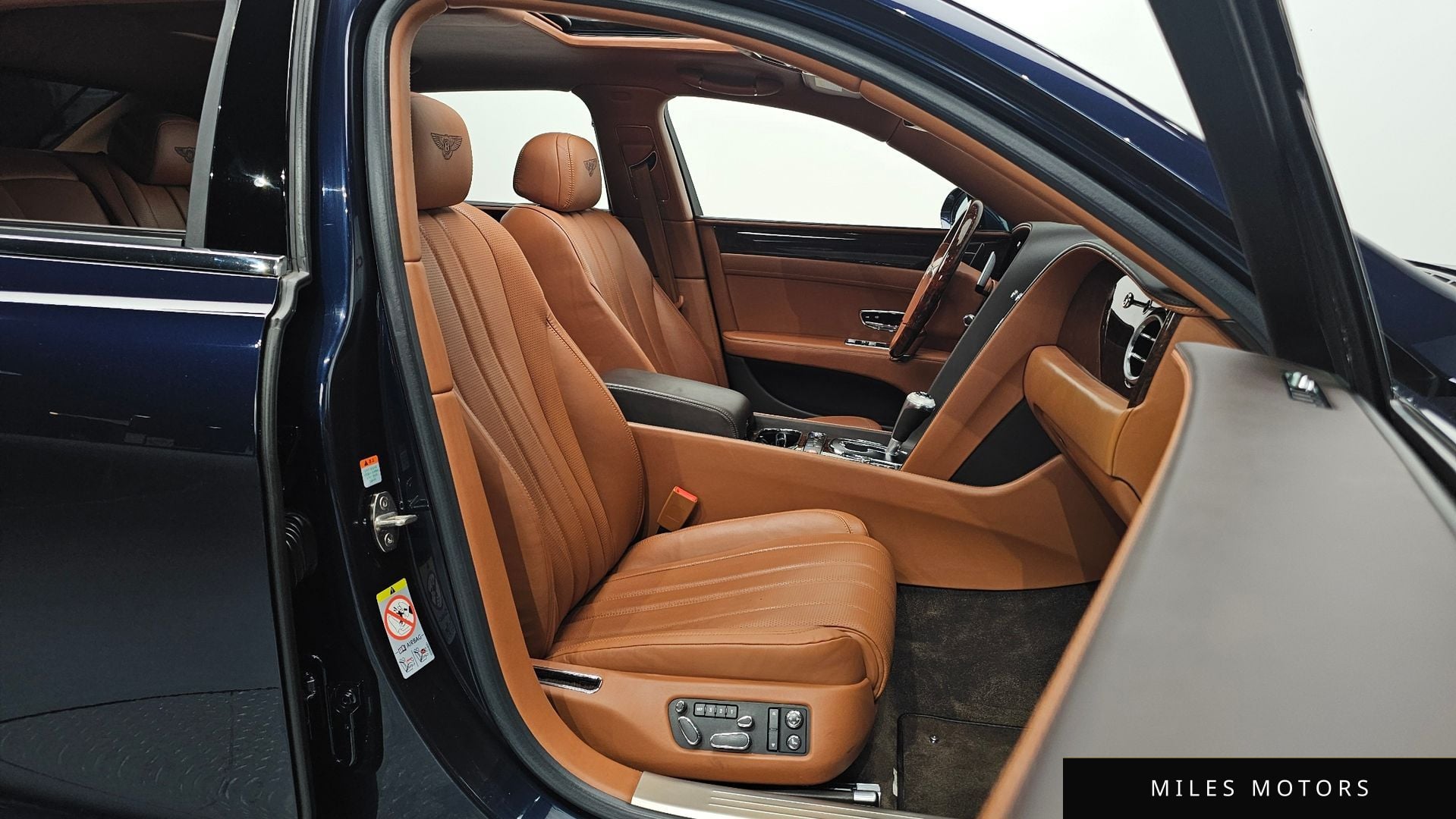 Bentley Flying Spur 2016 — миниатюра 10