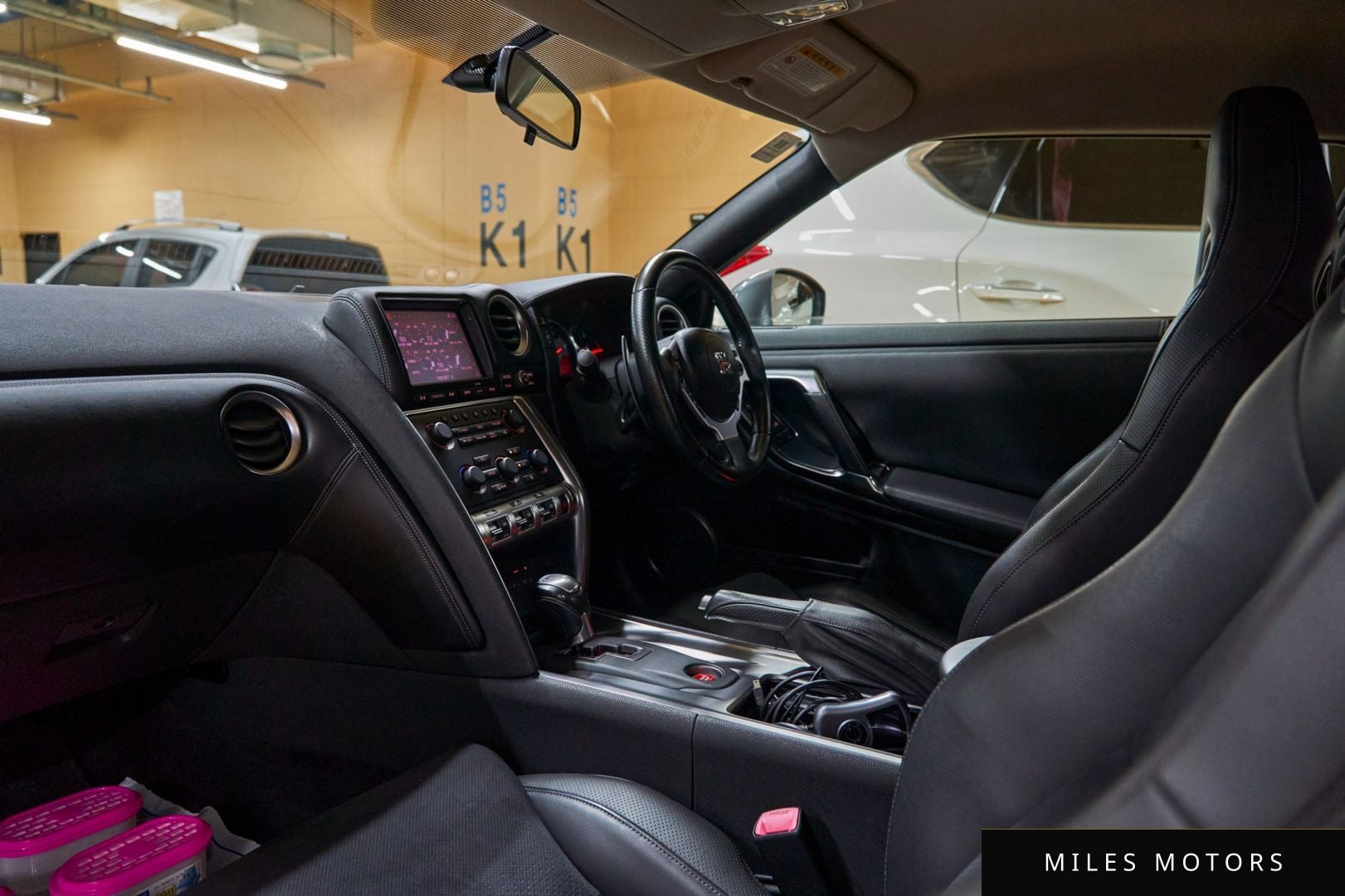 Nissan GT-R 2008 — миниатюра 7