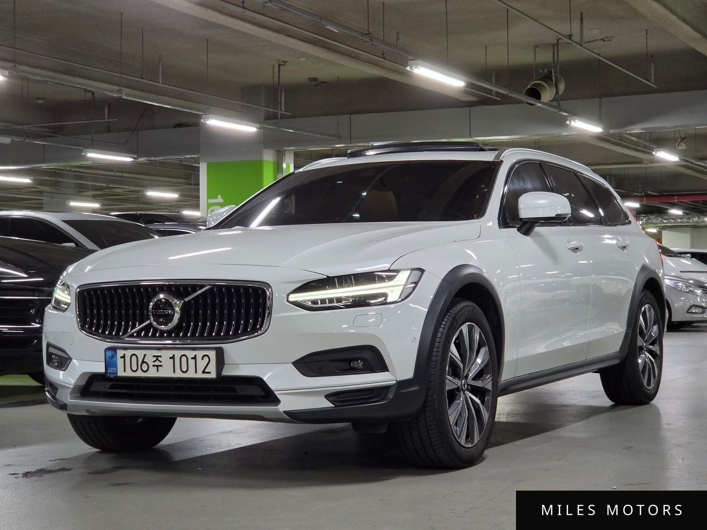 Volvo V90 2021 — фото 1 из 12