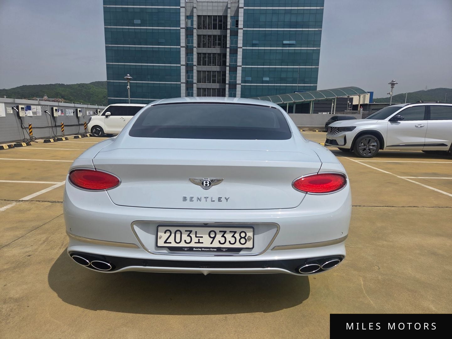 Bentley Continental GT 2022 — миниатюра 4