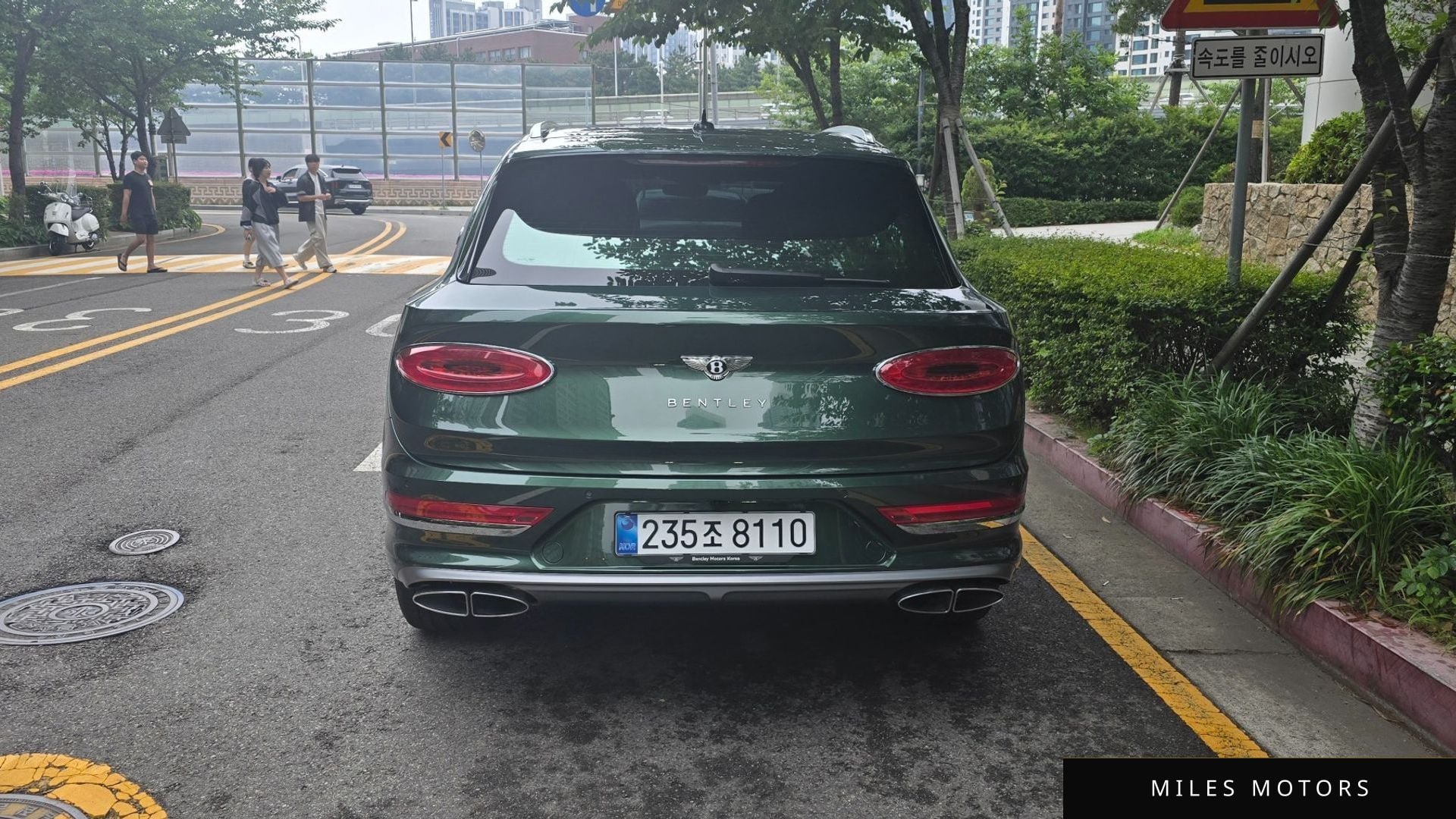 Bentley Bentayga 2025 — миниатюра 4