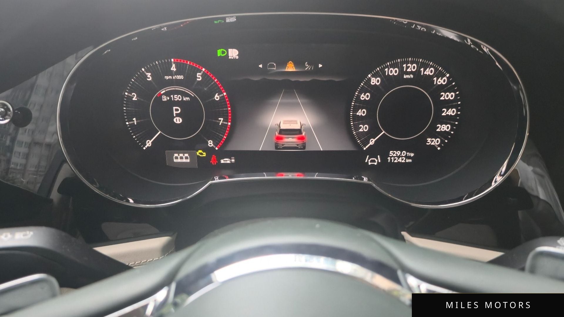 Bentley Bentayga 2025 — миниатюра 8