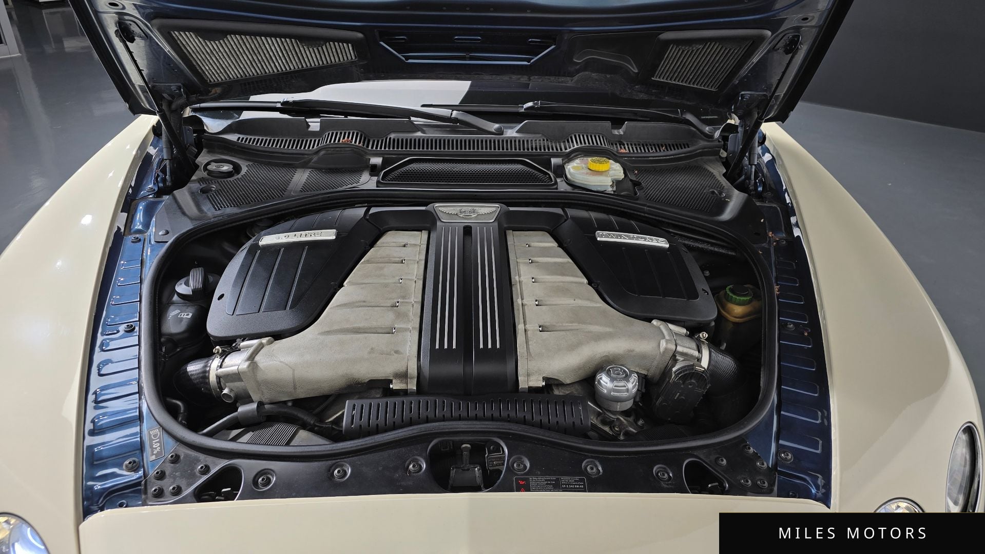 Bentley Continental GT 2013 — миниатюра 6