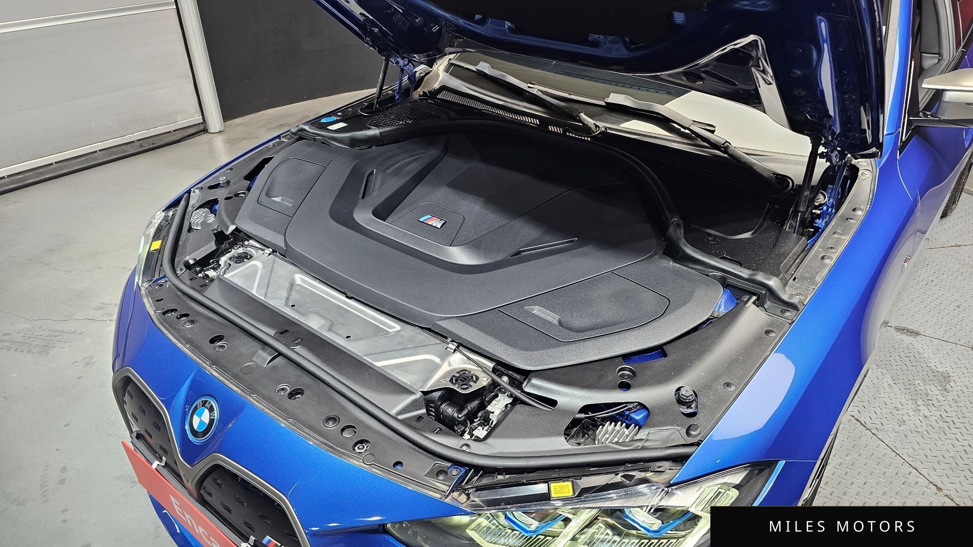 BMW i4 2022 — миниатюра 6