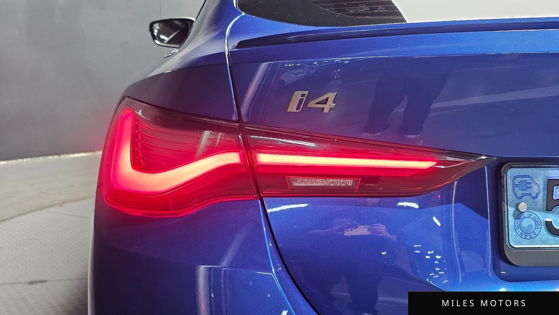 BMW i4 2022 — миниатюра 9