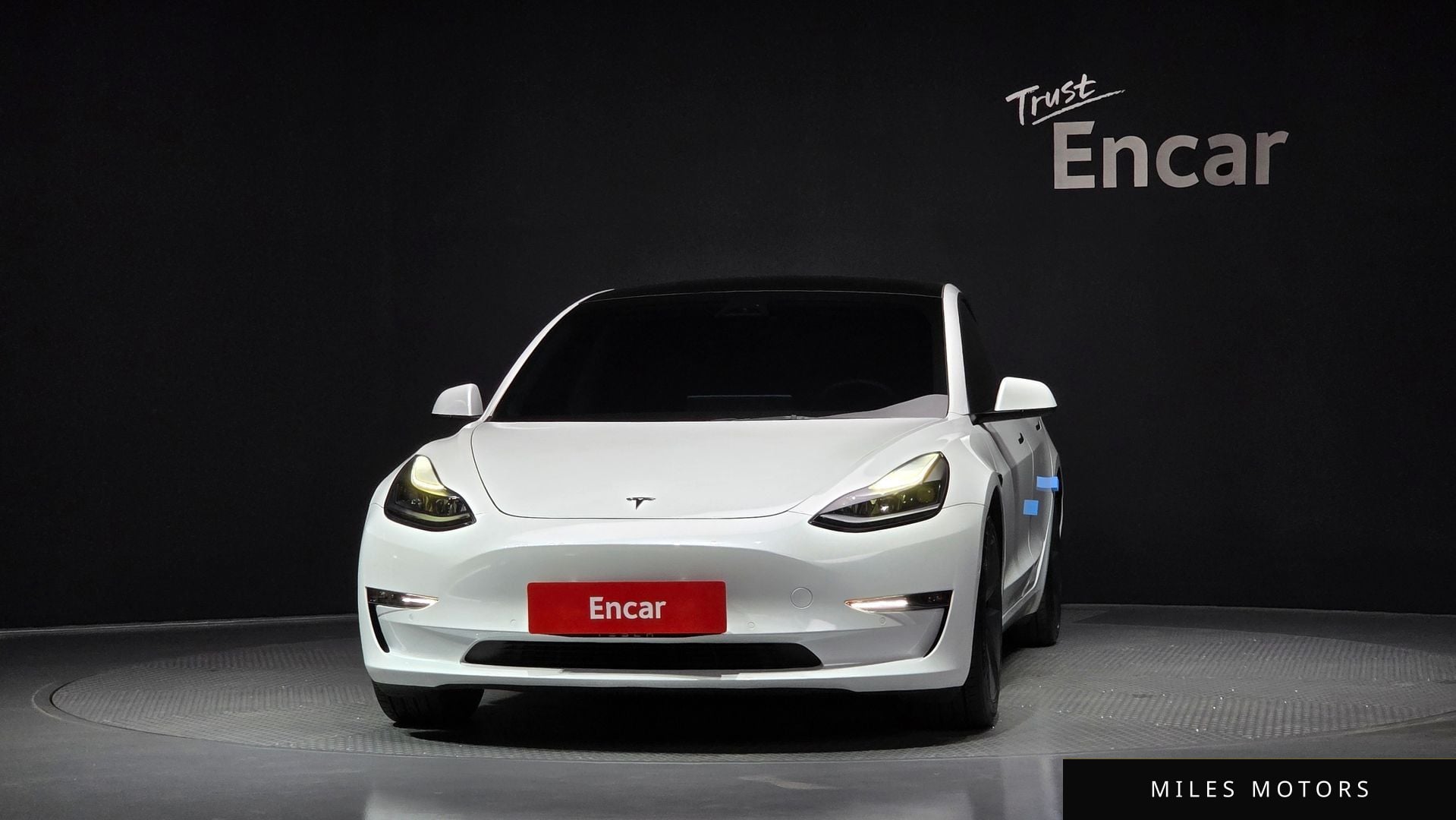 Tesla Model 3 2022 — миниатюра 3