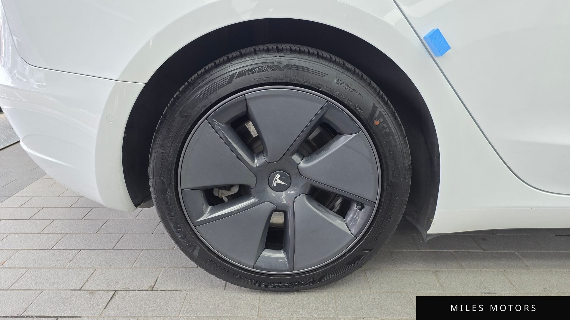 Tesla Model 3 2022 — миниатюра 5