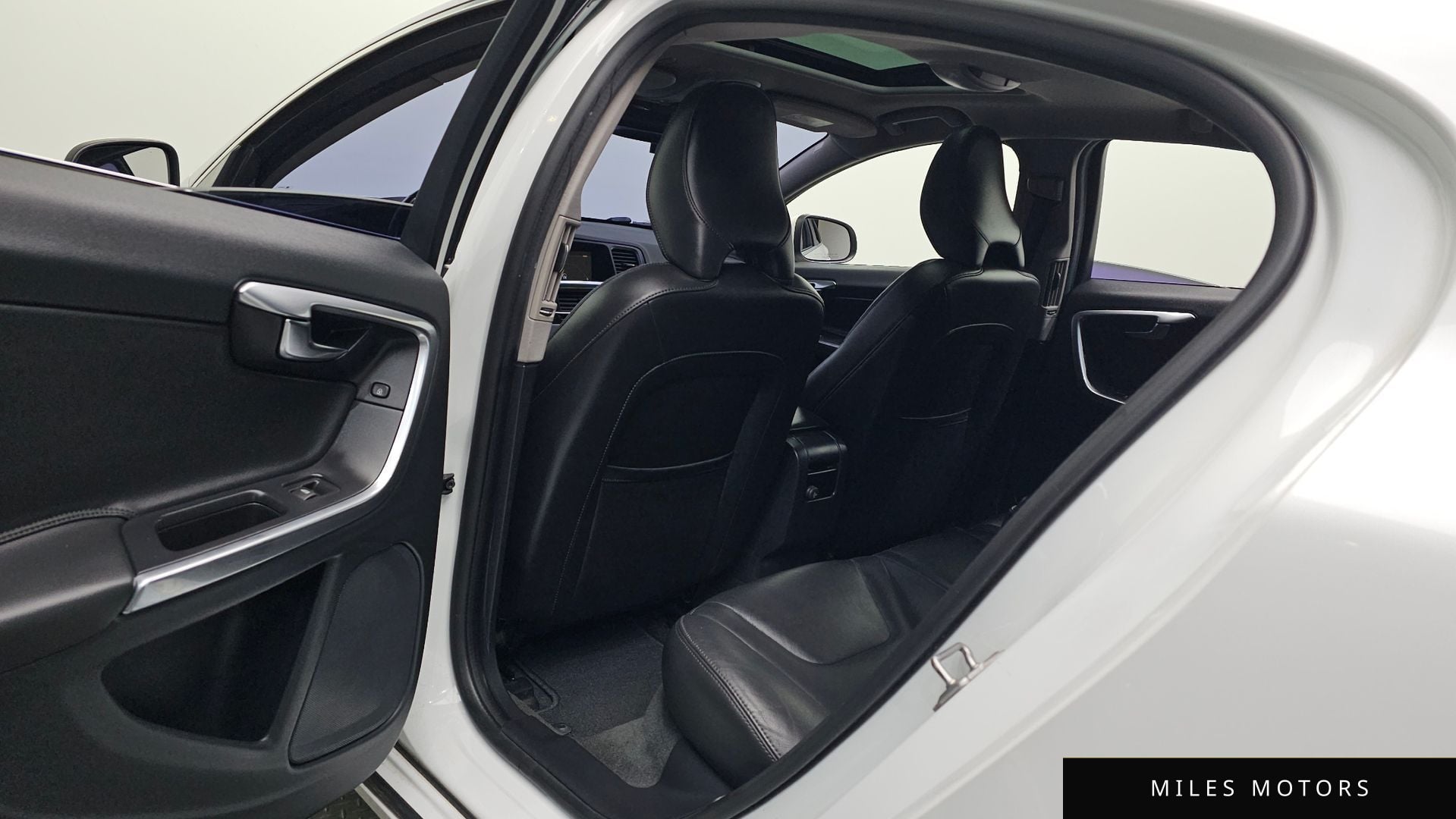 Volvo S60 2017 — миниатюра 11