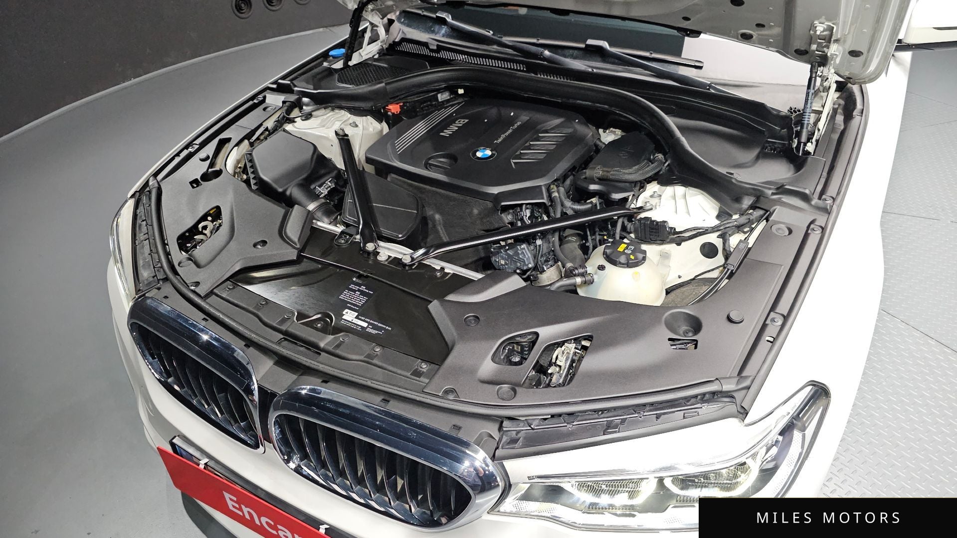 BMW 5 Series (G30) 2018 — миниатюра 6