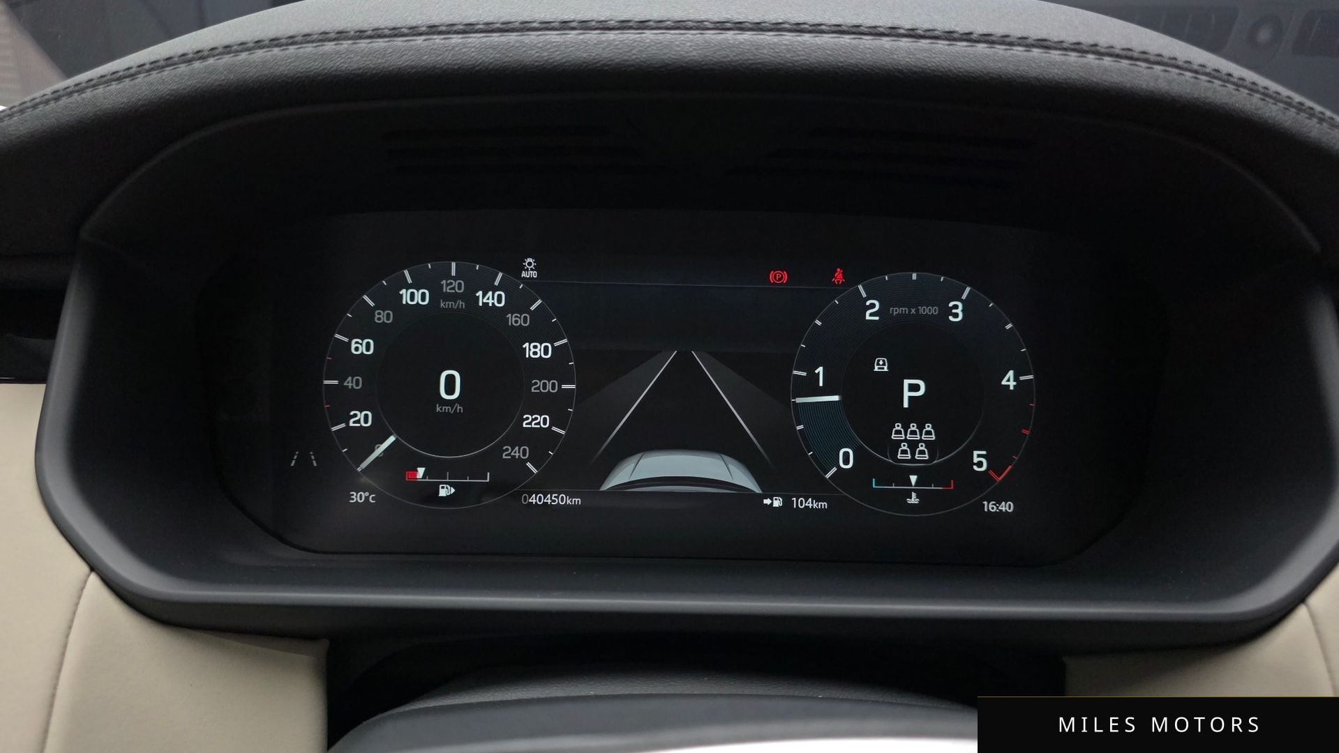 Land Rover Discovery 2022 — миниатюра 10