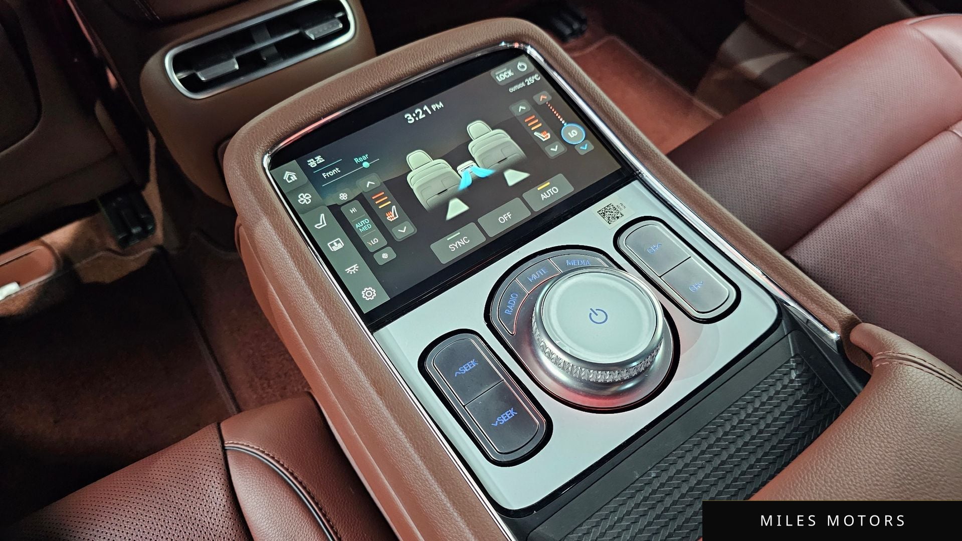 Genesis G90 (RS4) 2022 — миниатюра 9