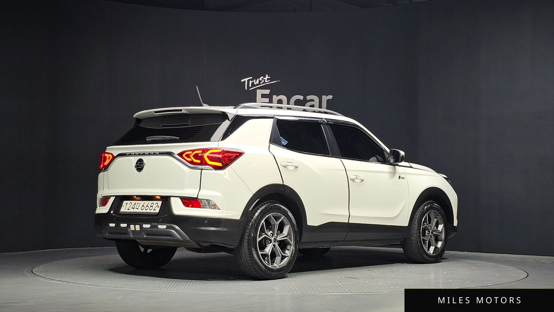 KG Mobility Beautiful Korando 2021 — миниатюра 2