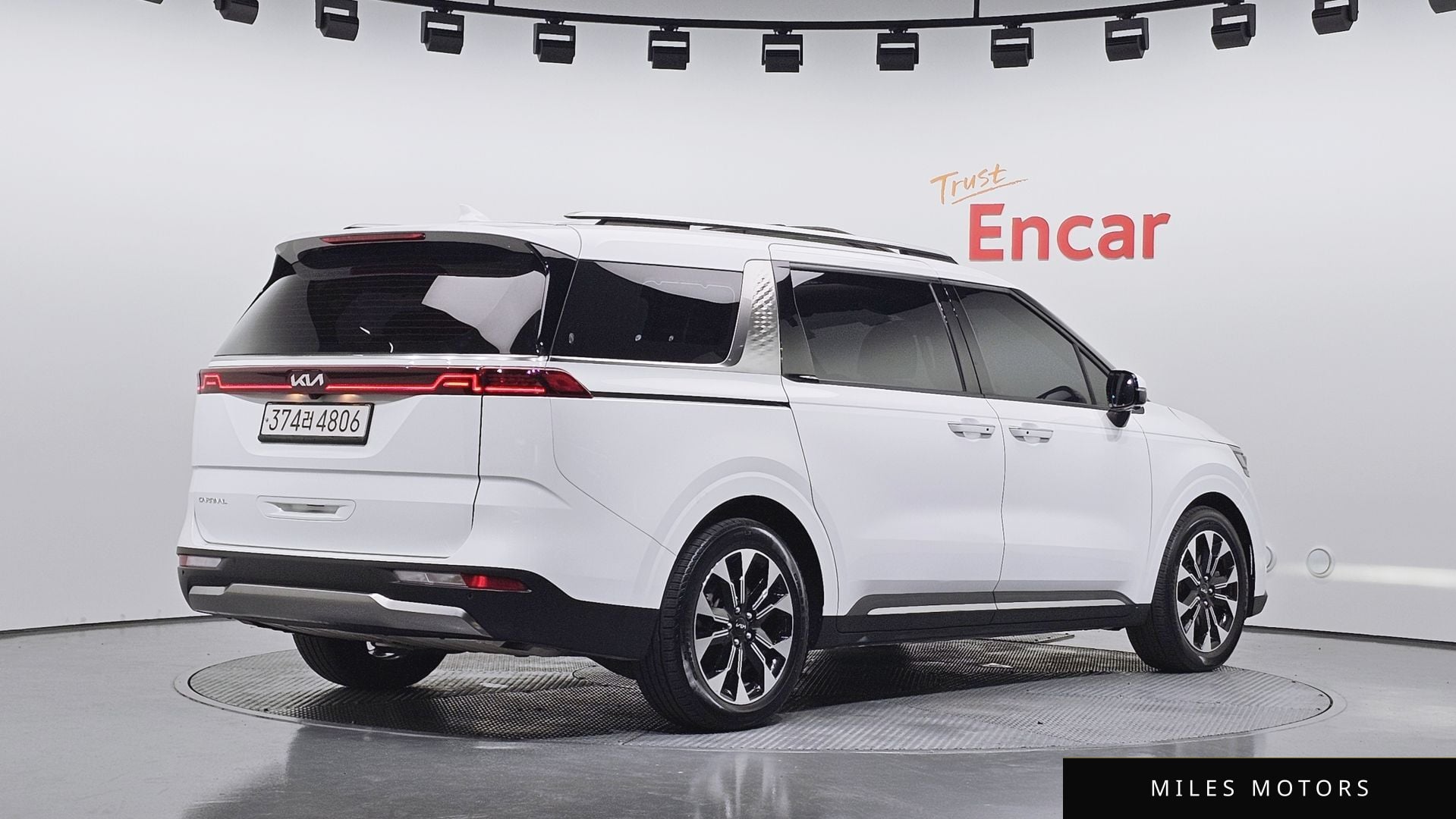 Kia Carnival 2023 — миниатюра 2
