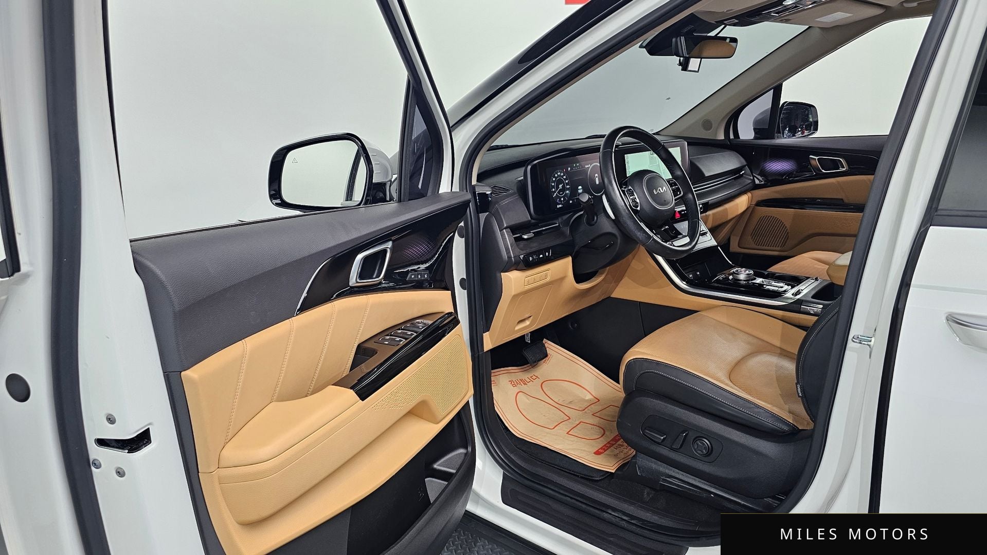 Kia Carnival 2023 — миниатюра 10