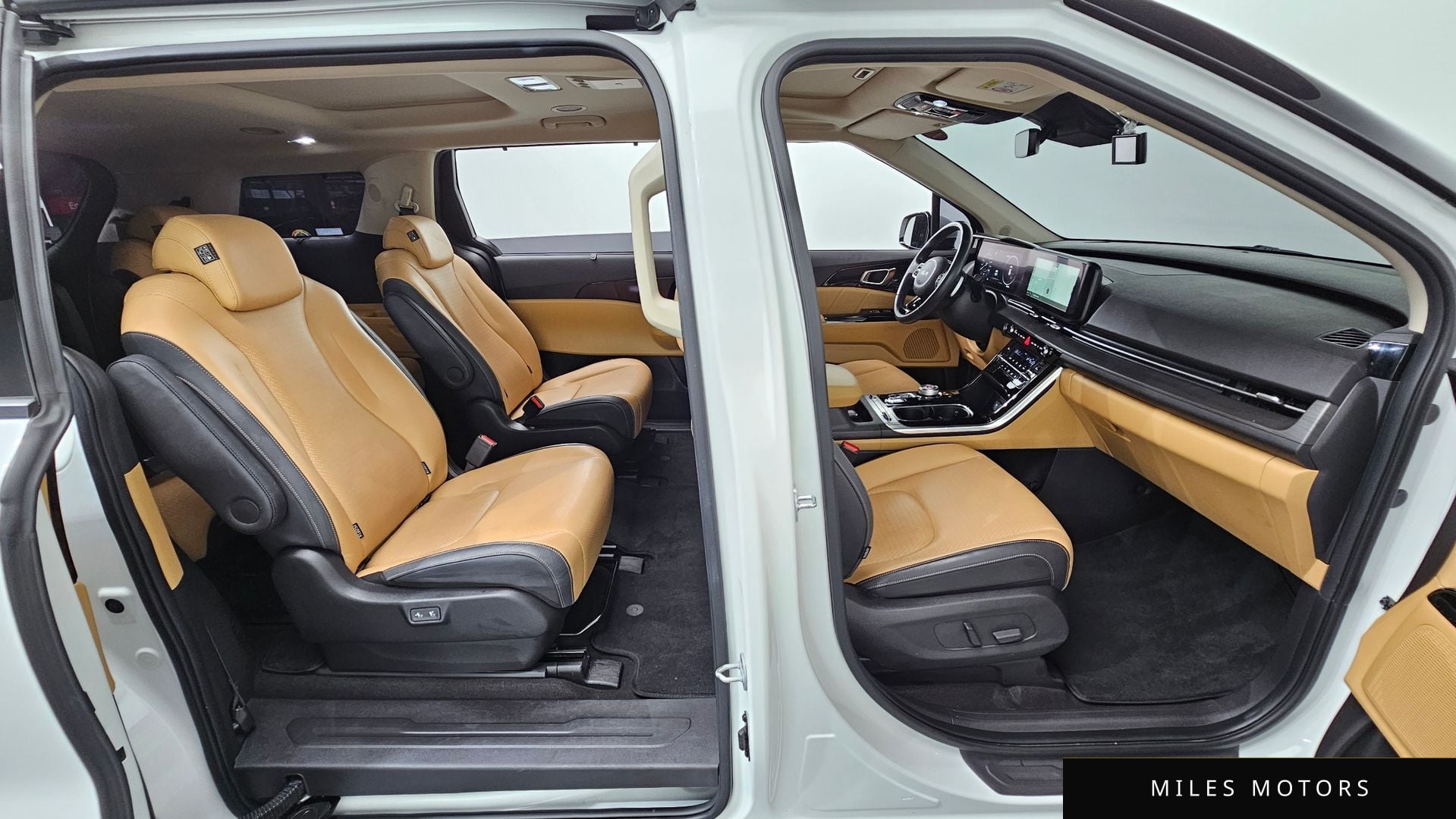 Kia Carnival 2023 — миниатюра 11