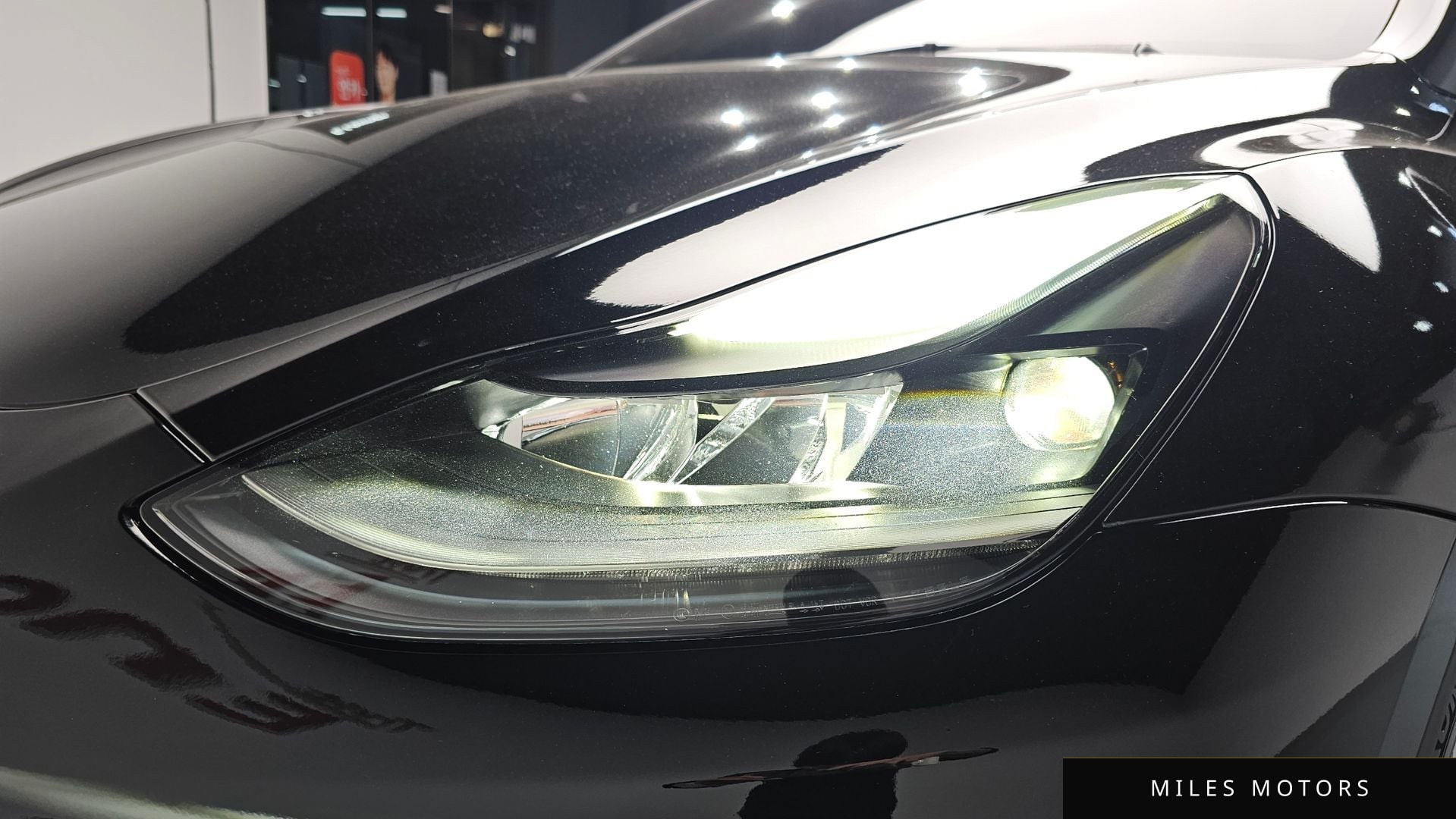 Tesla Model Y 2021 — миниатюра 8