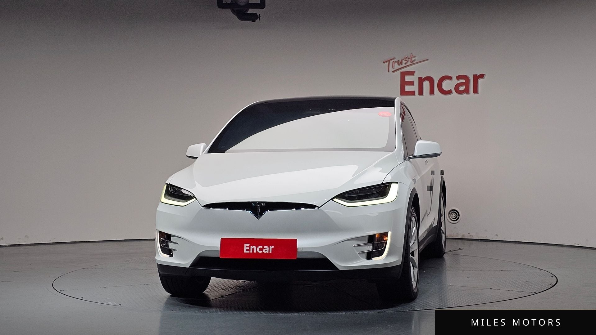 Tesla Model X 2020 — миниатюра 3
