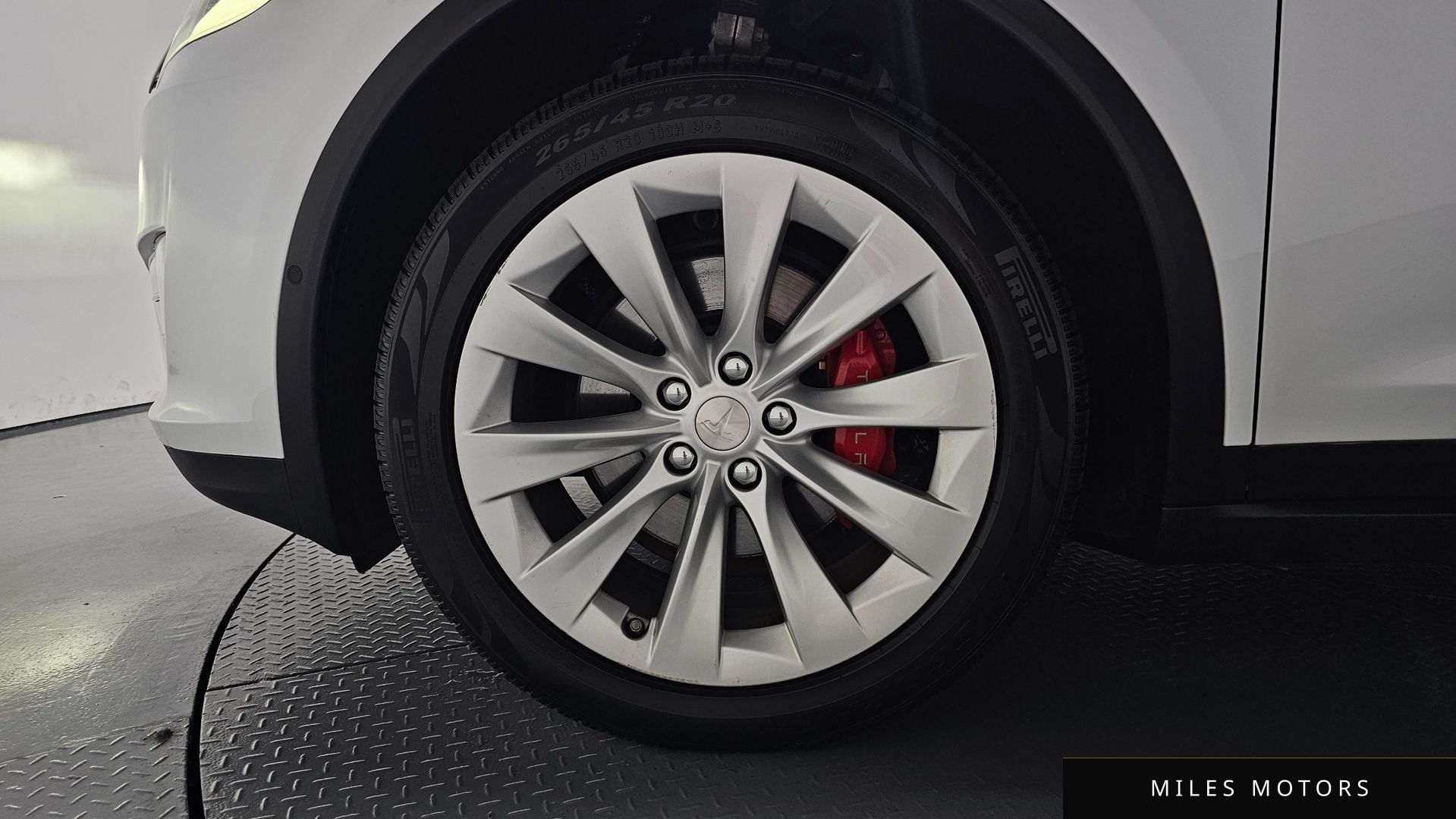 Tesla Model X 2020 — миниатюра 5