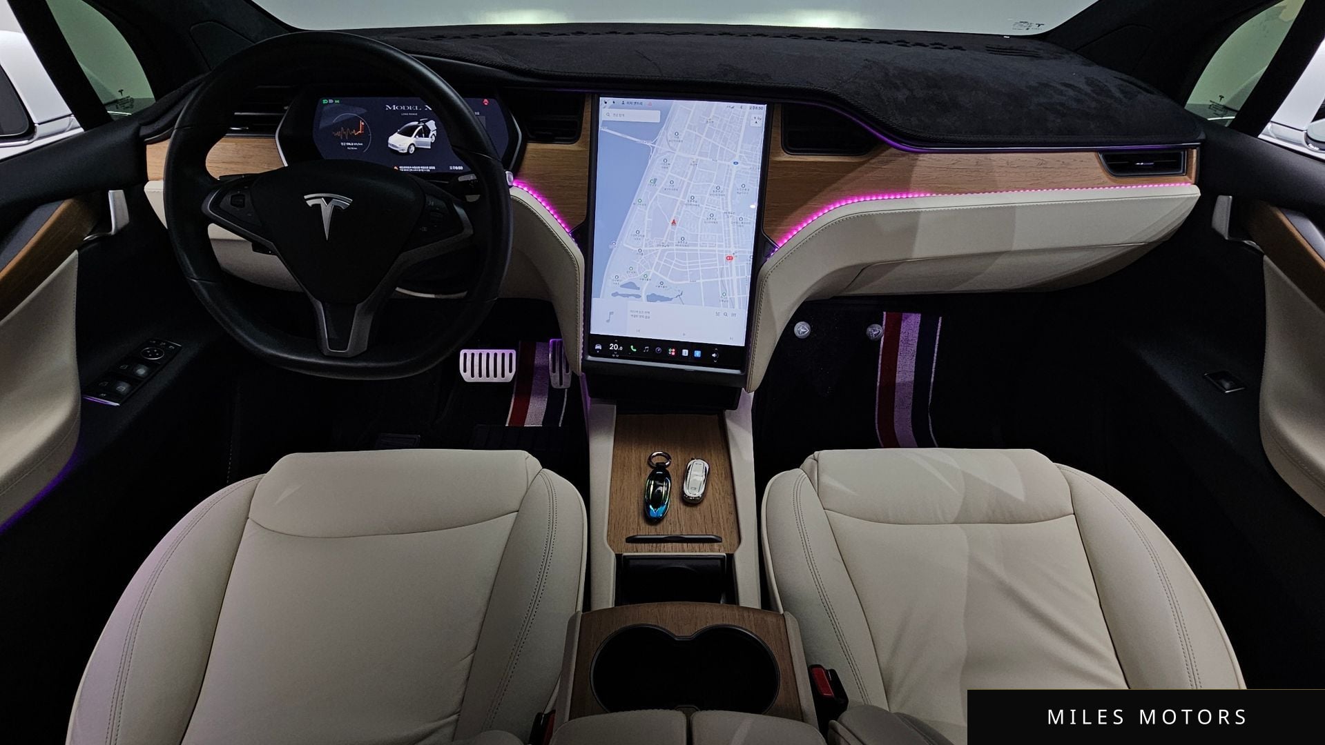 Tesla Model X 2020 — миниатюра 10