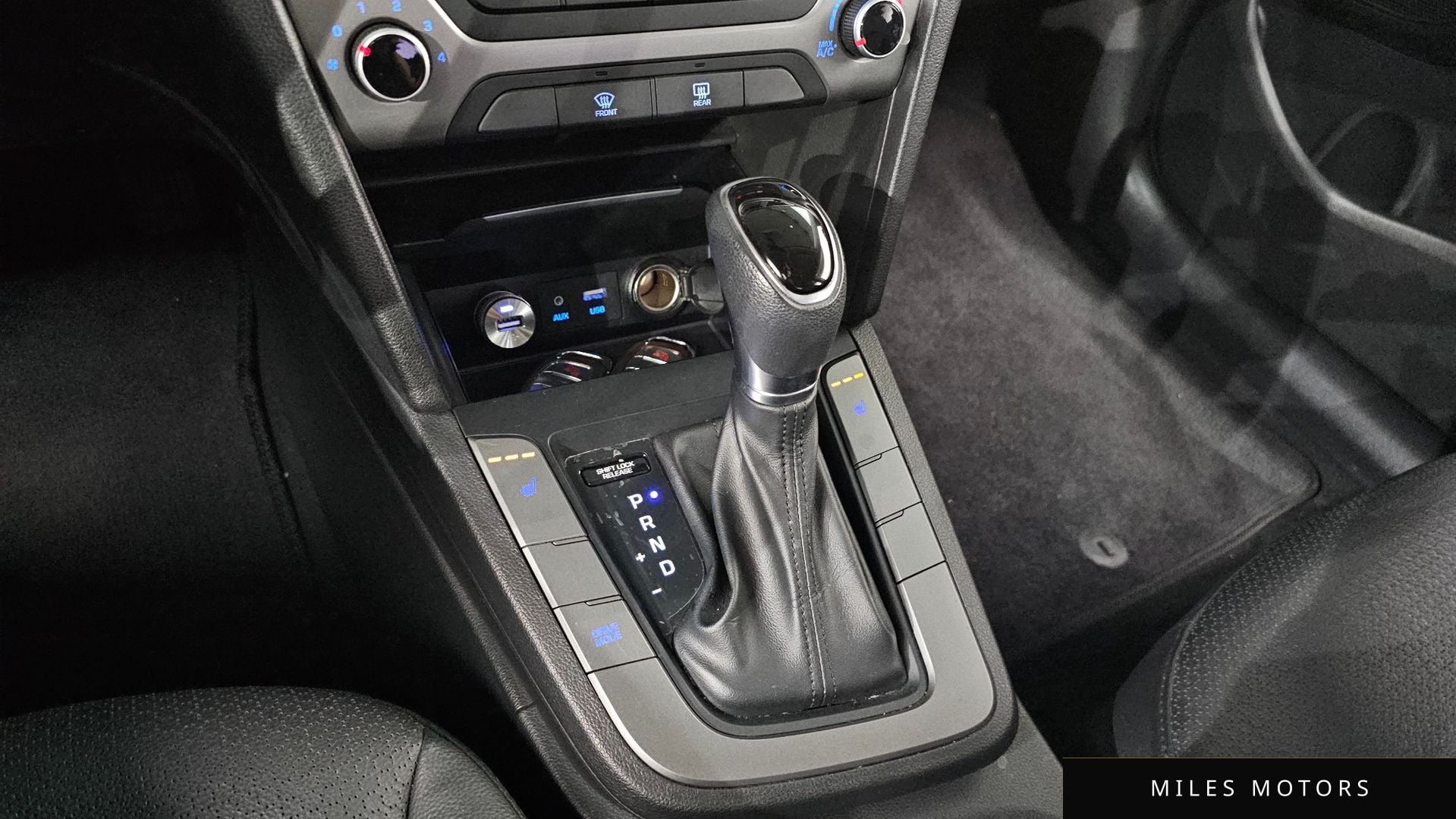 Hyundai AVANTE 2018 — миниатюра 12