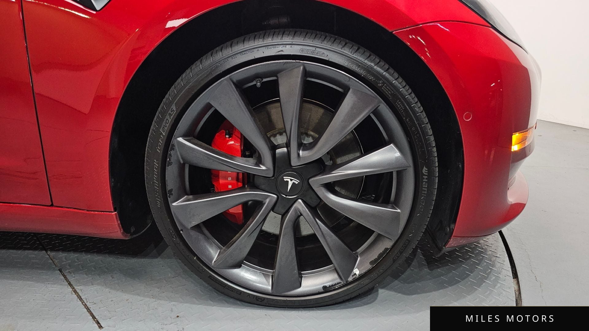 Tesla Model 3 2020 — миниатюра 7