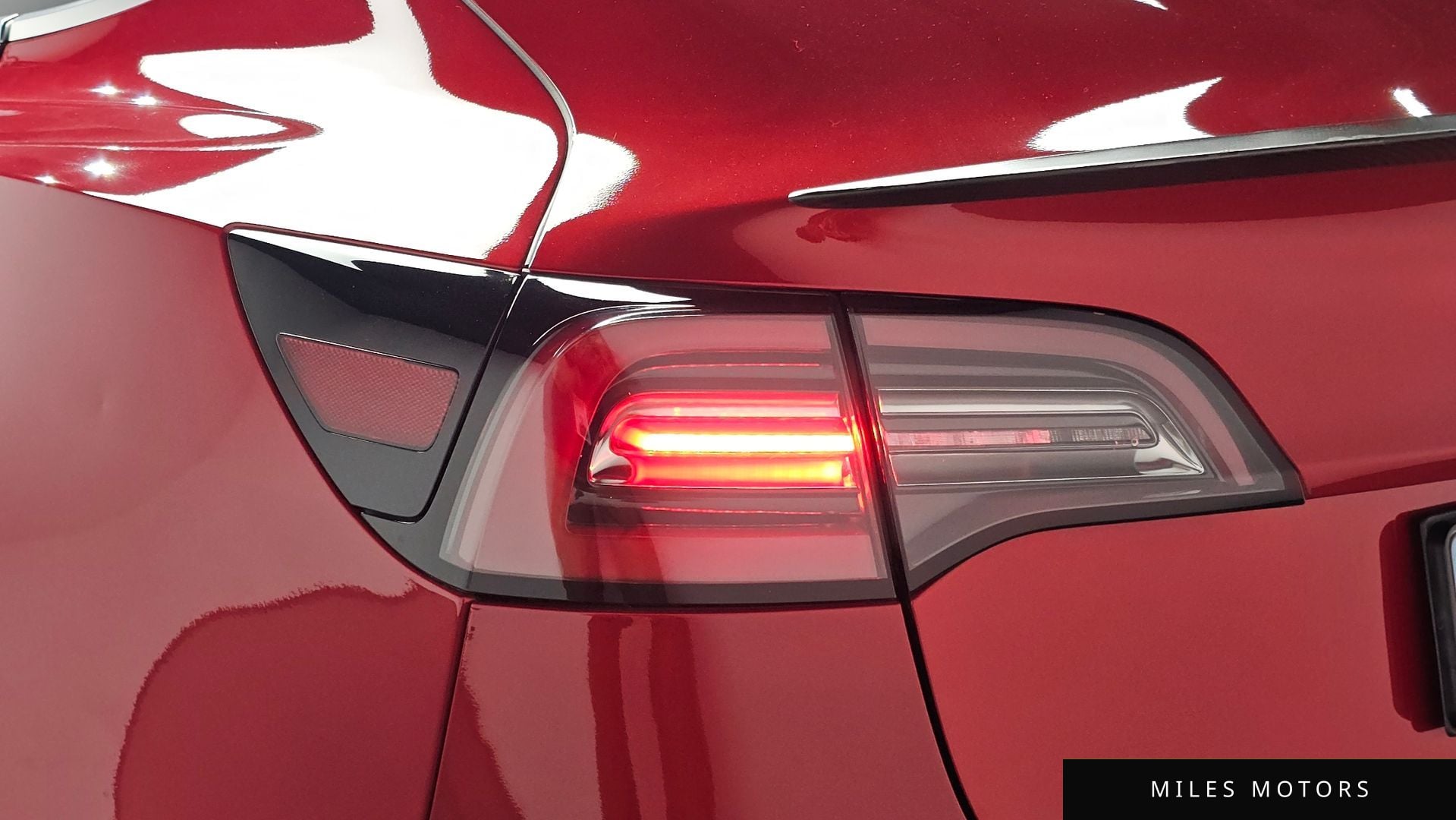 Tesla Model 3 2020 — миниатюра 9