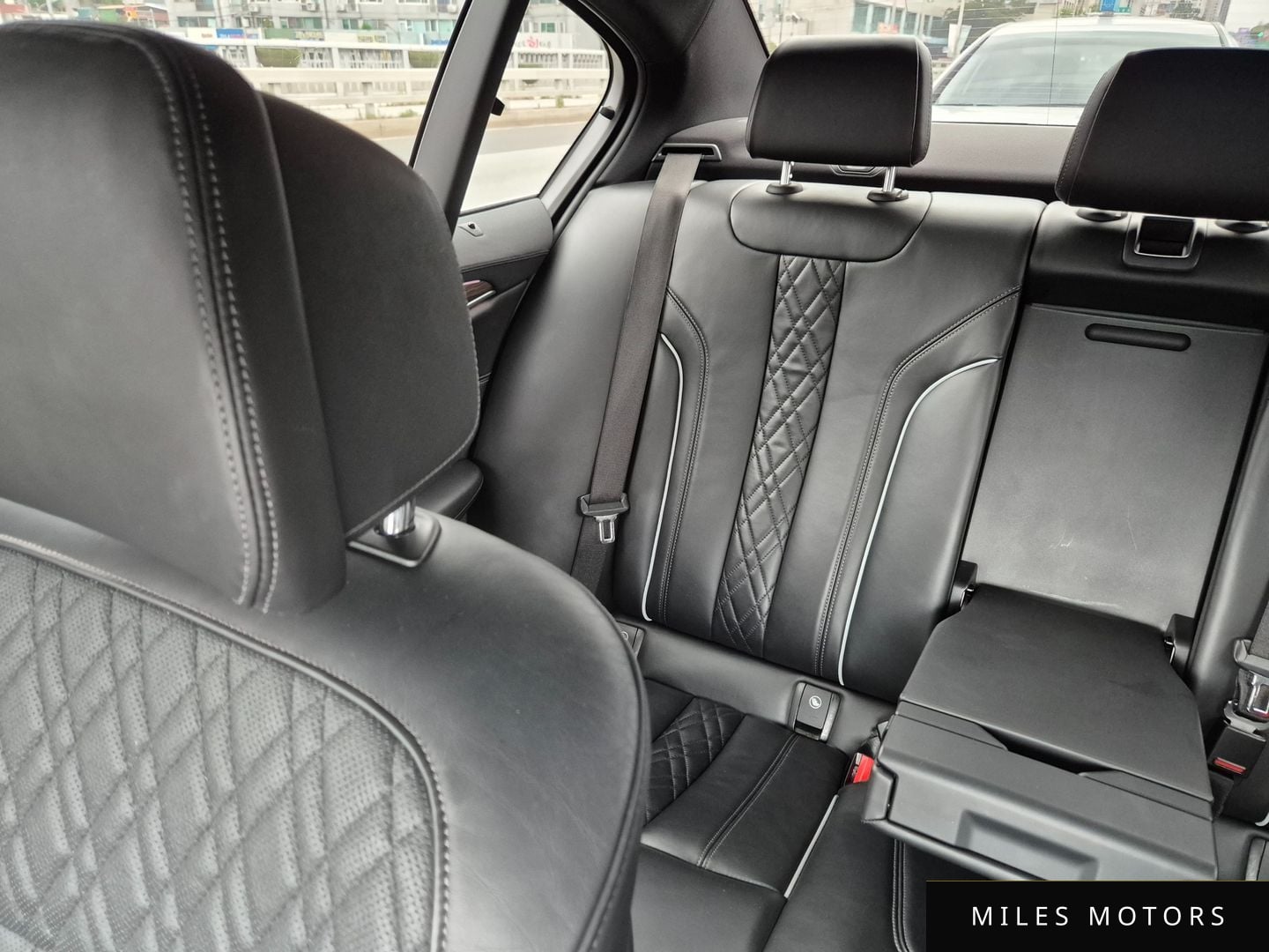 BMW 5 Series (G30) 2018 — миниатюра 12