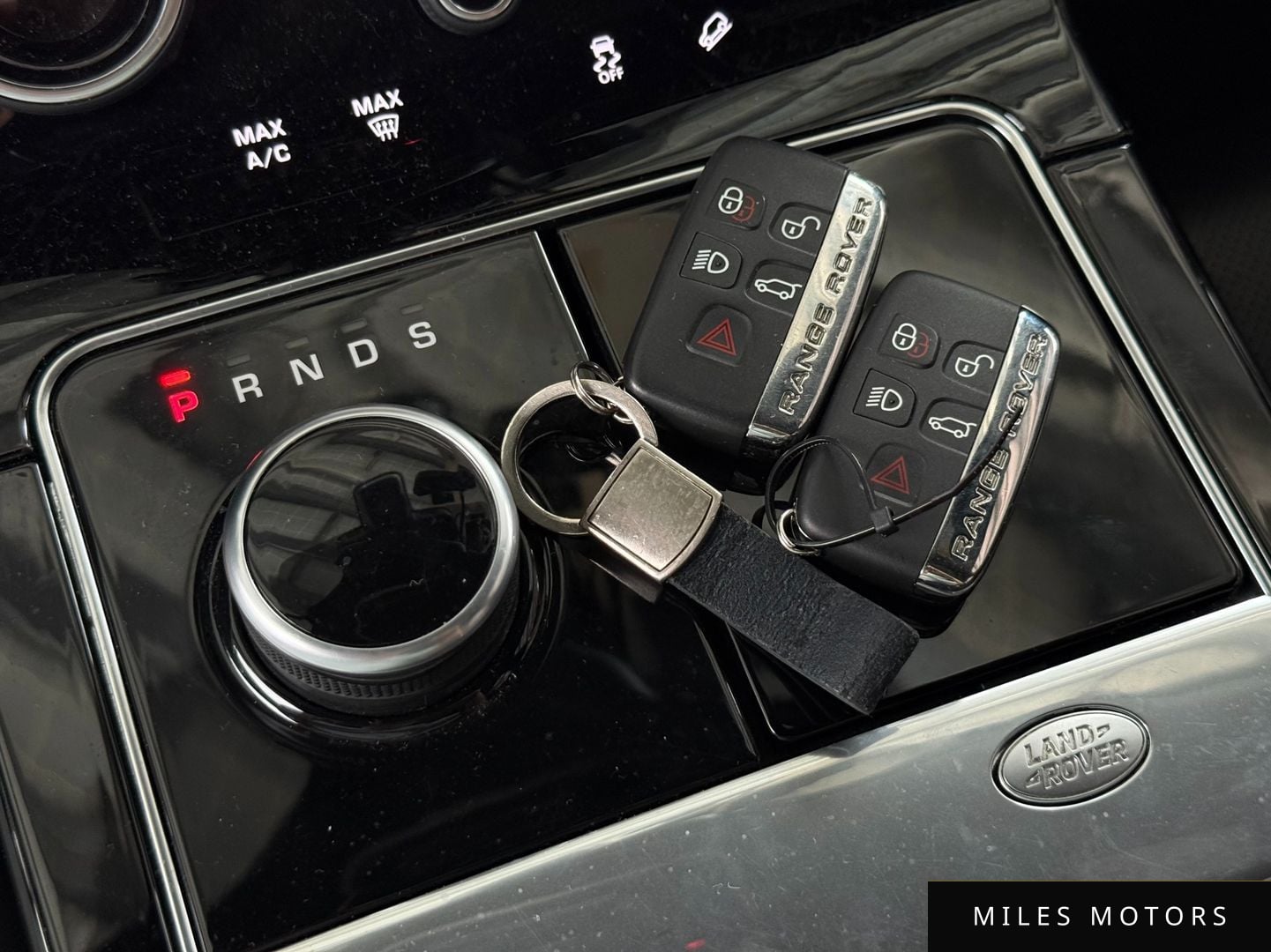 Land Rover Range Rover Velar 2018 — миниатюра 12