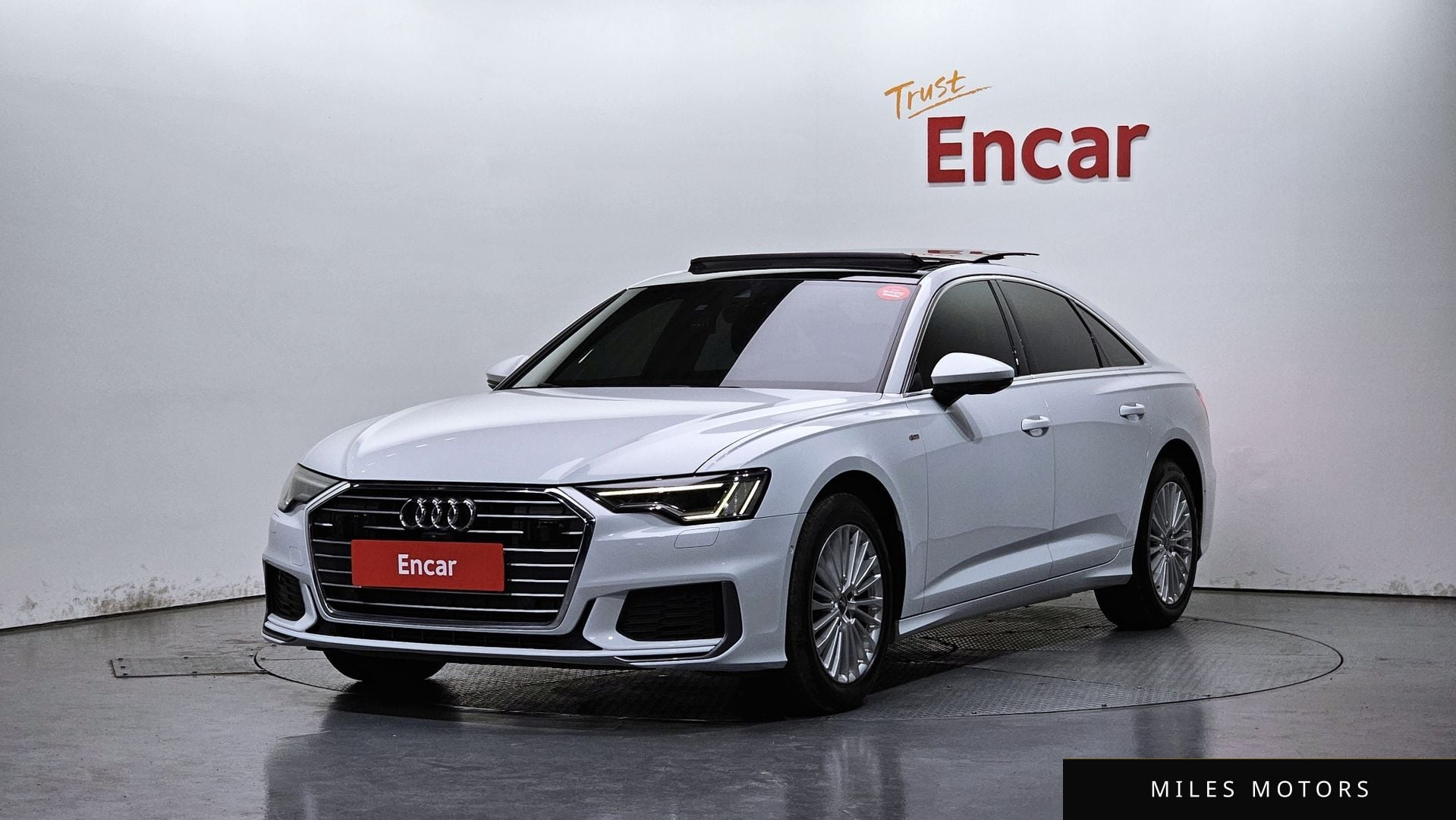 Audi A6 (C8) 2020 — фото 1 из 12