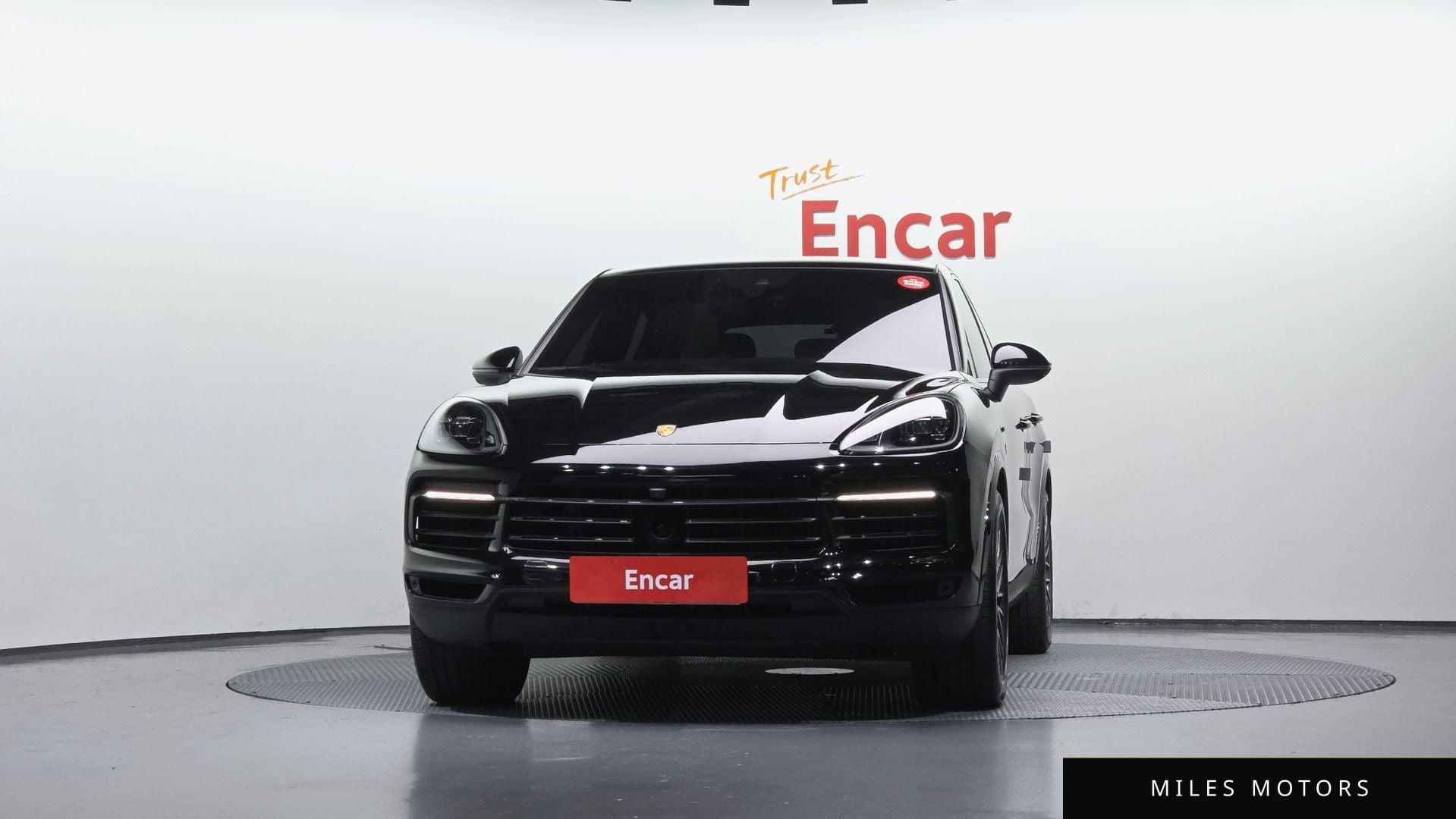 Porsche Cayenne 2023 — миниатюра 3