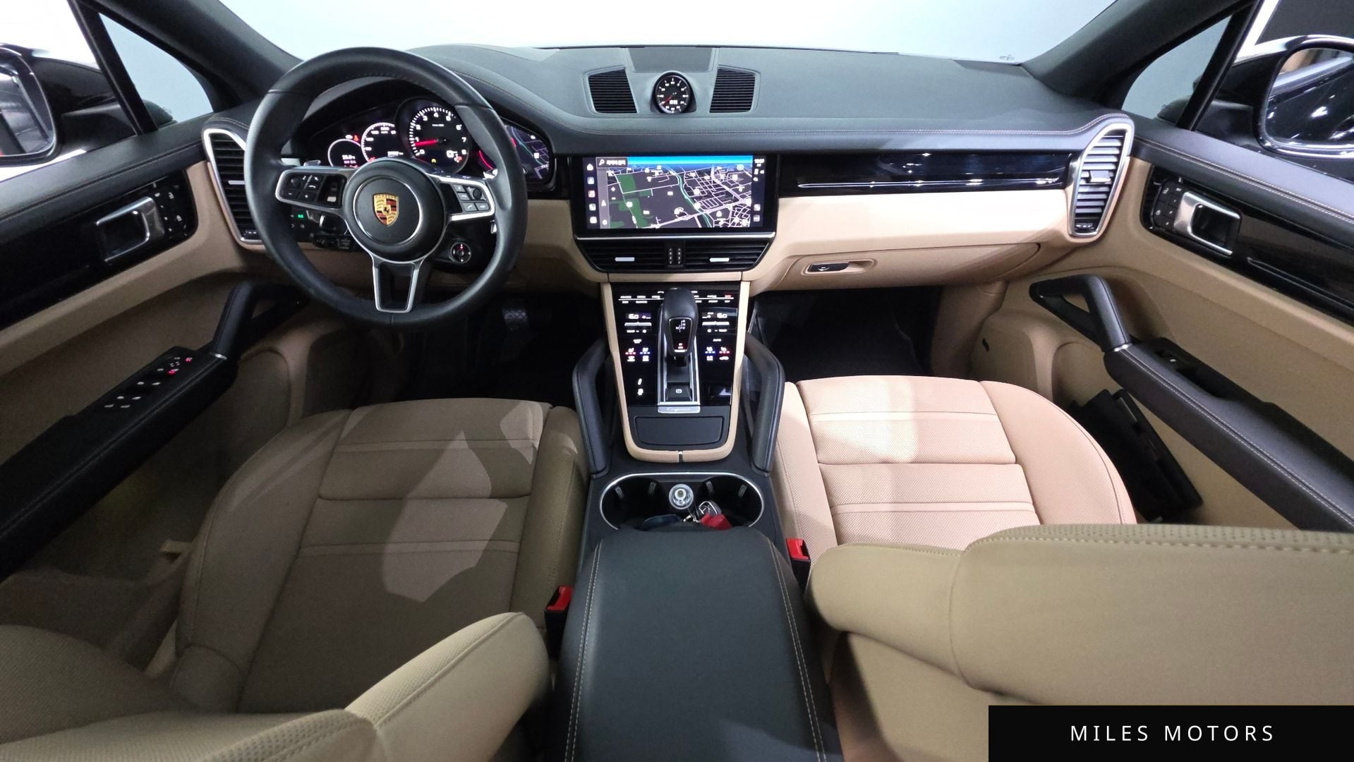 Porsche Cayenne 2023 — миниатюра 7