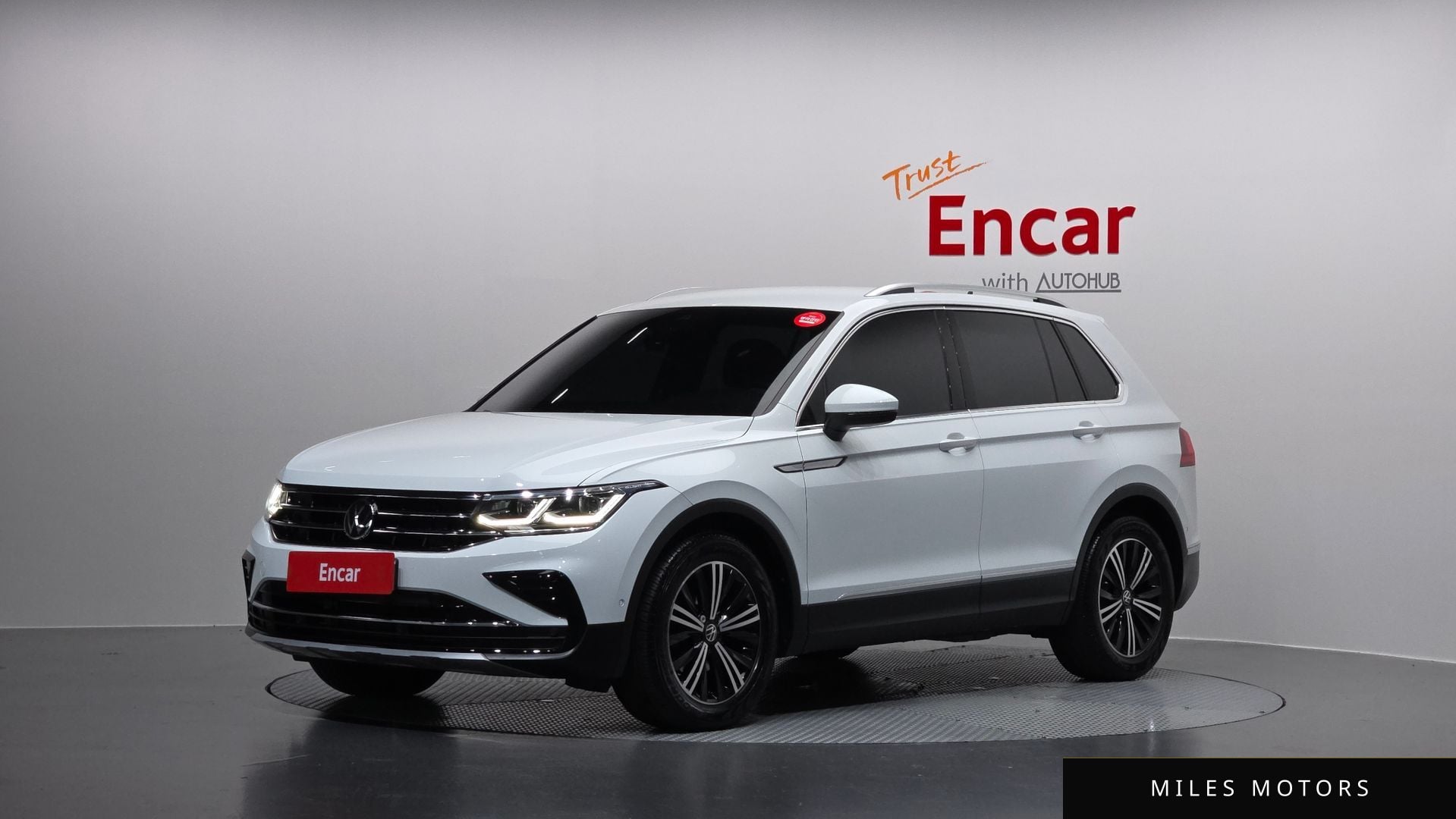 Volkswagen Tiguan 2023 — фото 1 из 12