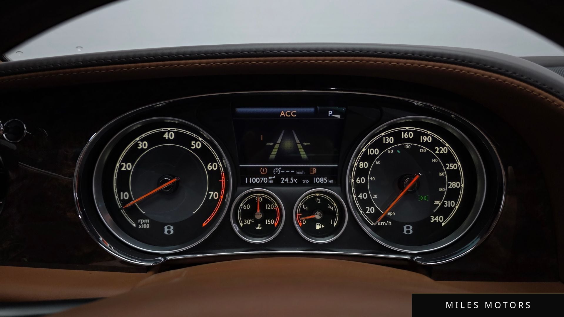 Bentley Flying Spur 2015 — миниатюра 8