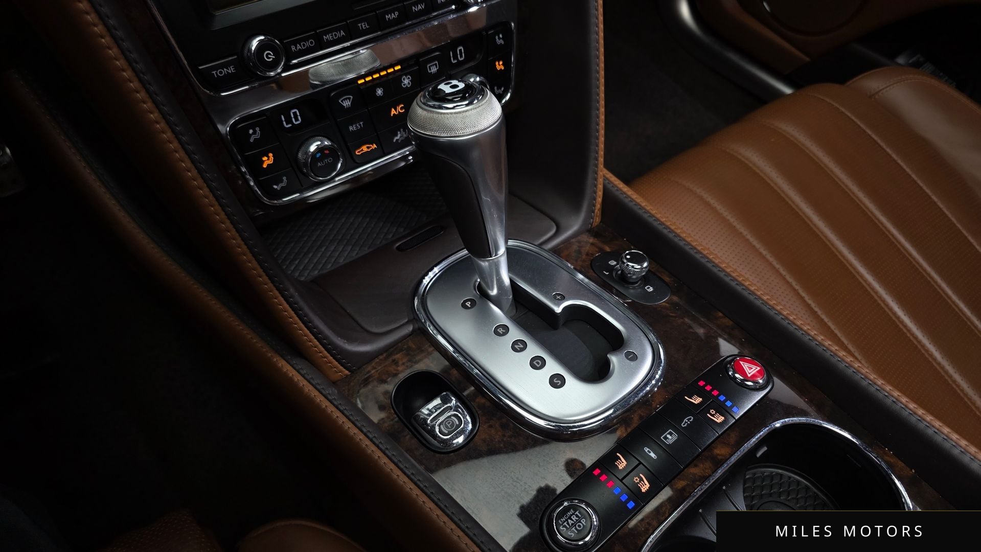 Bentley Flying Spur 2015 — миниатюра 9