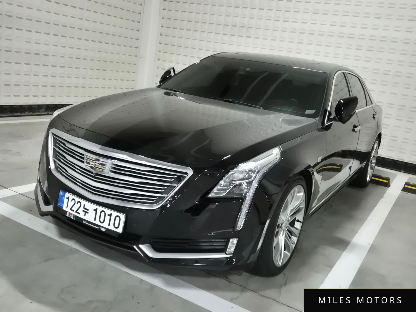 Cadillac CT6 2016 — фото 1 из 12