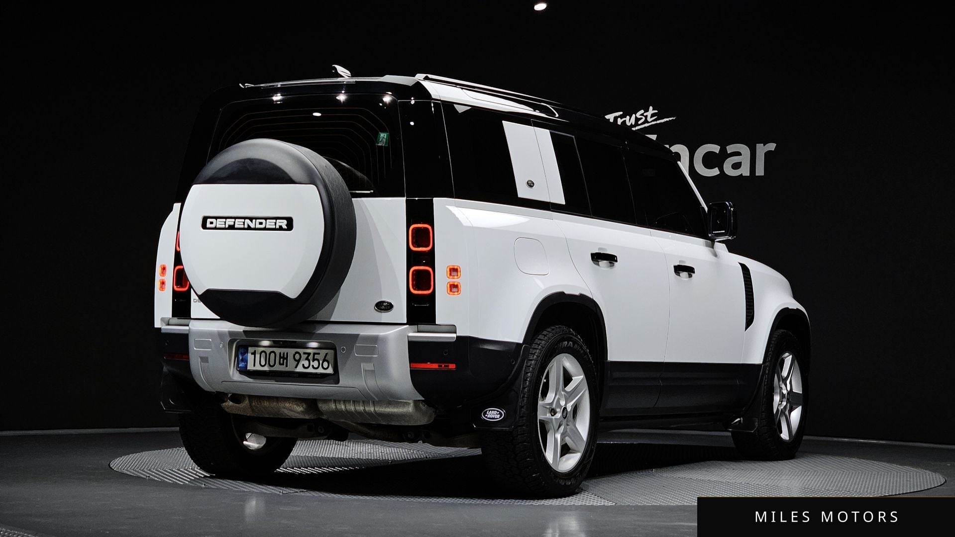 Land Rover Defender 2020 — миниатюра 2
