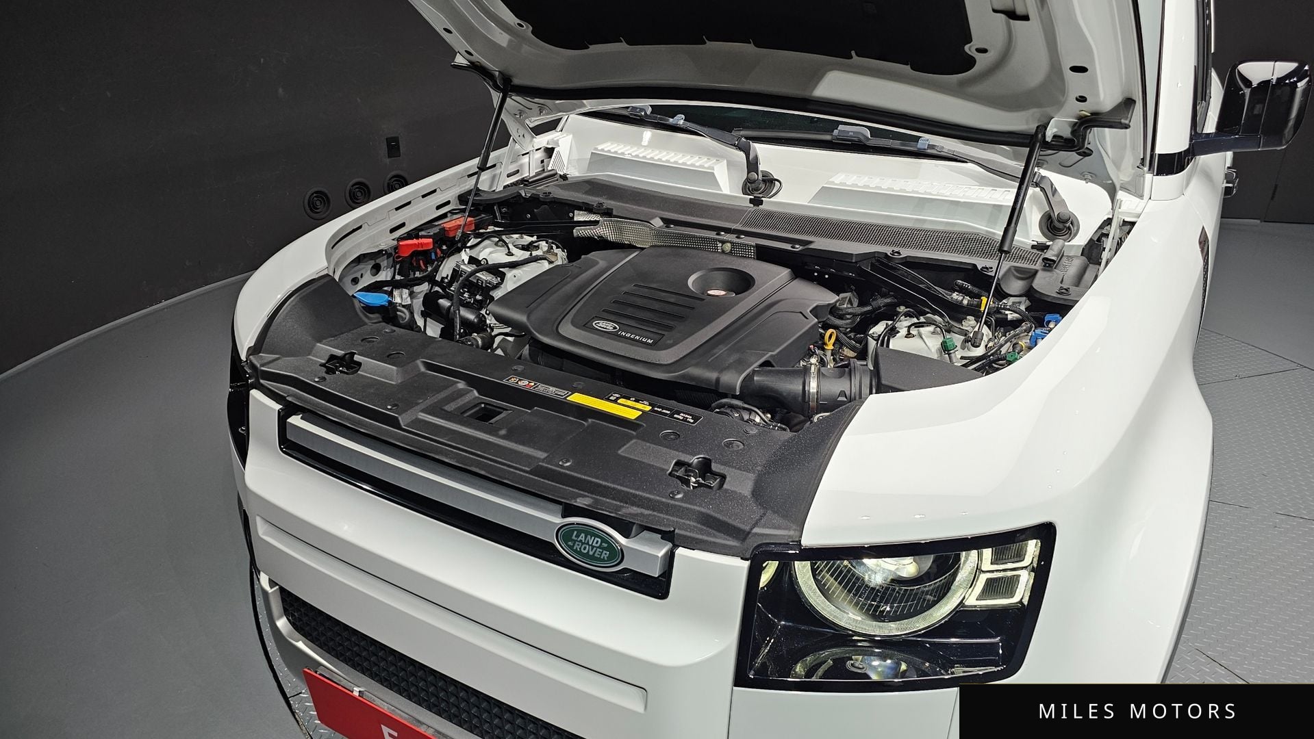 Land Rover Defender 2020 — миниатюра 6