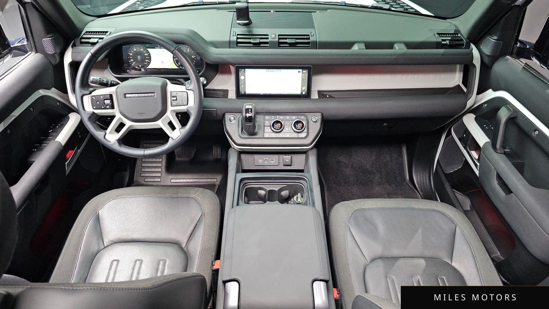 Land Rover Defender 2020 — миниатюра 10
