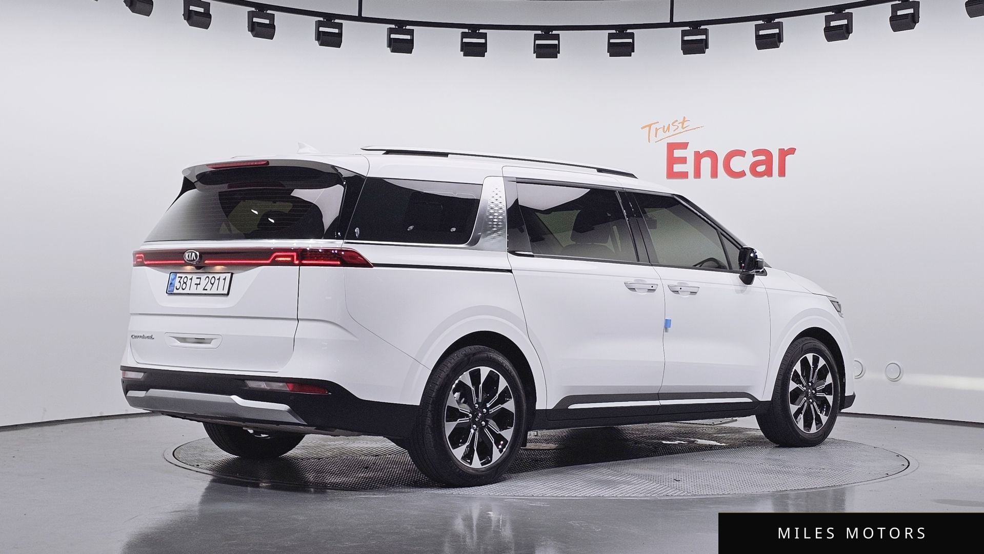 Kia Carnival 2021 — миниатюра 2