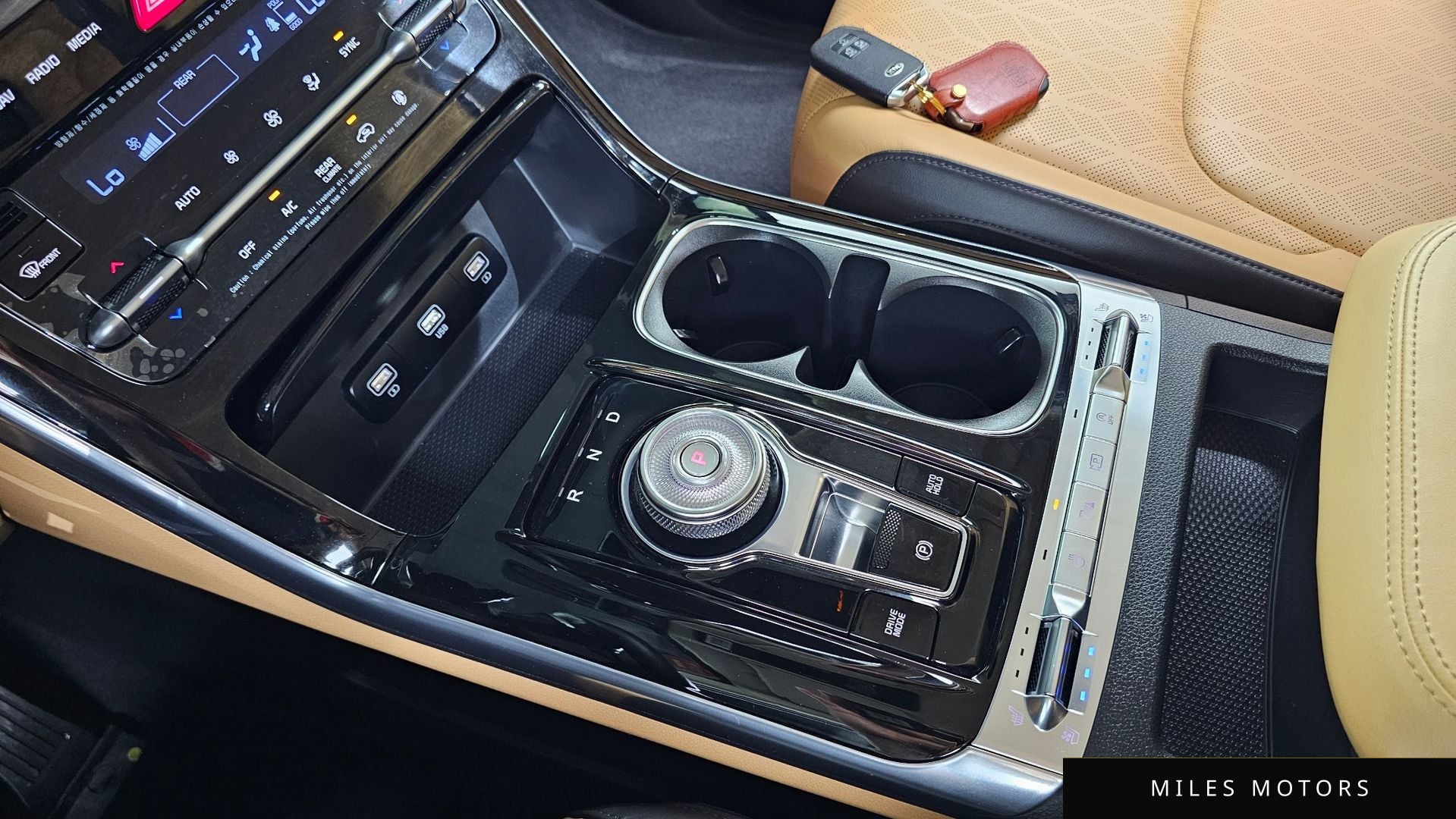 Kia Carnival 2021 — миниатюра 12
