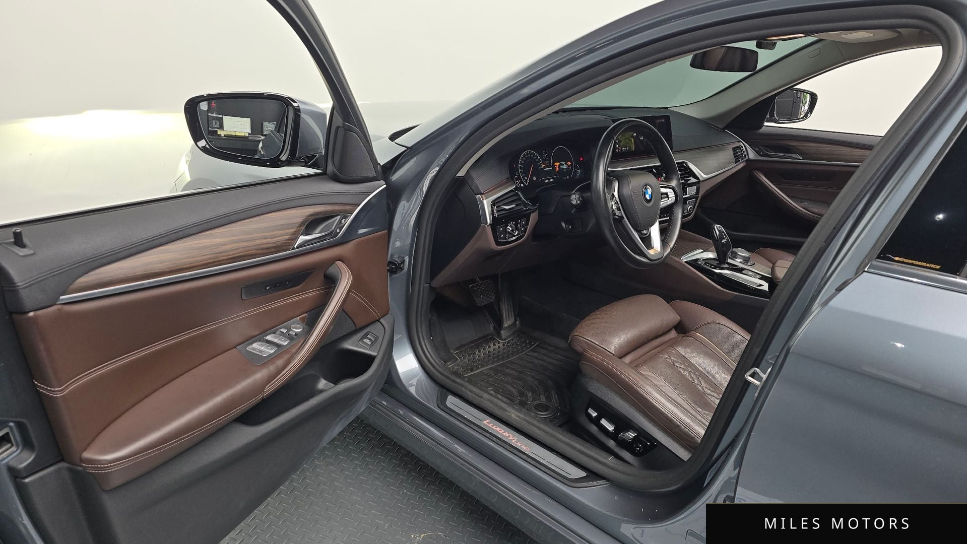 BMW 5 Series (G30) 2019 — миниатюра 12