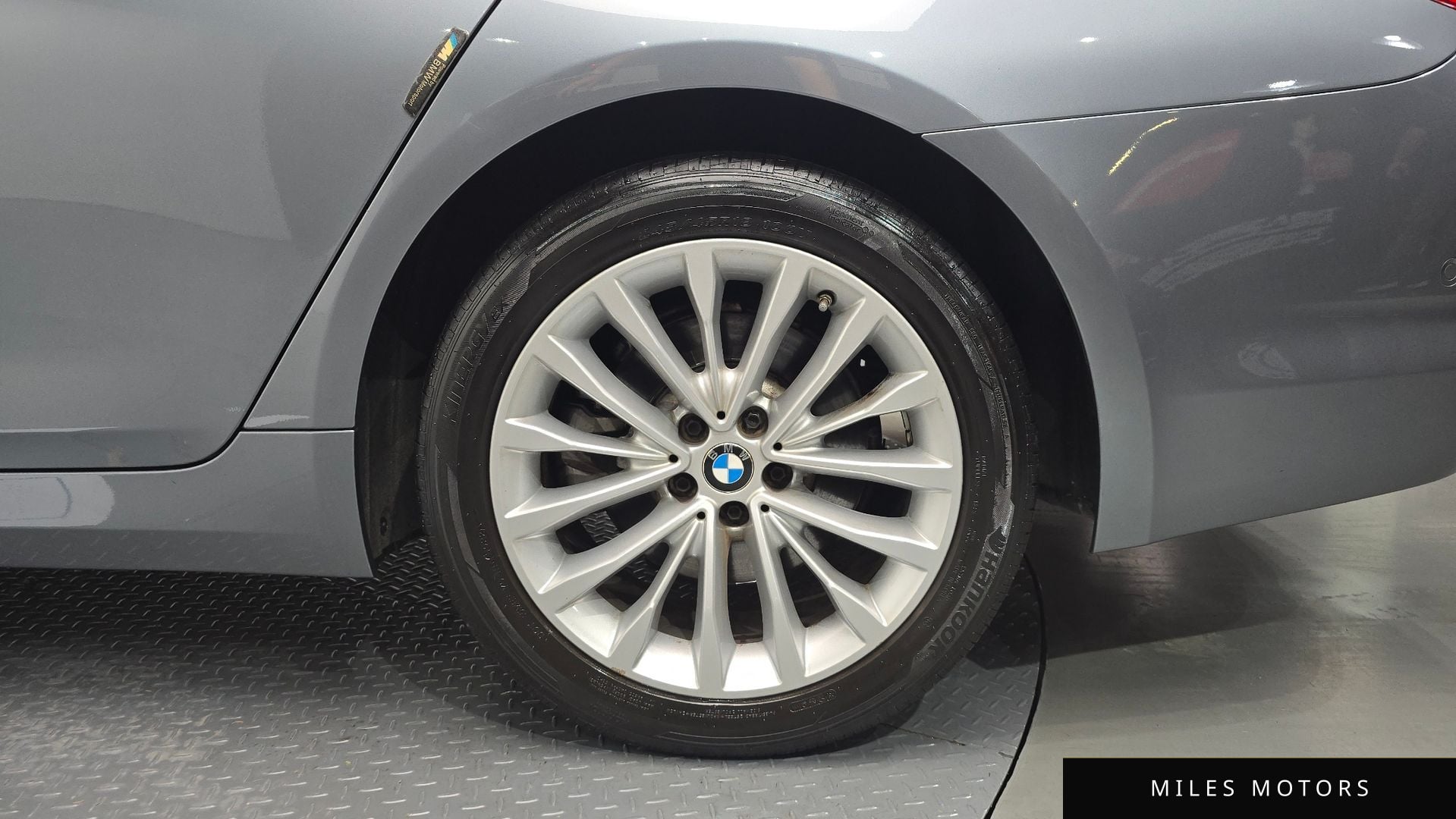 BMW 5 Series (G30) 2019 — миниатюра 6