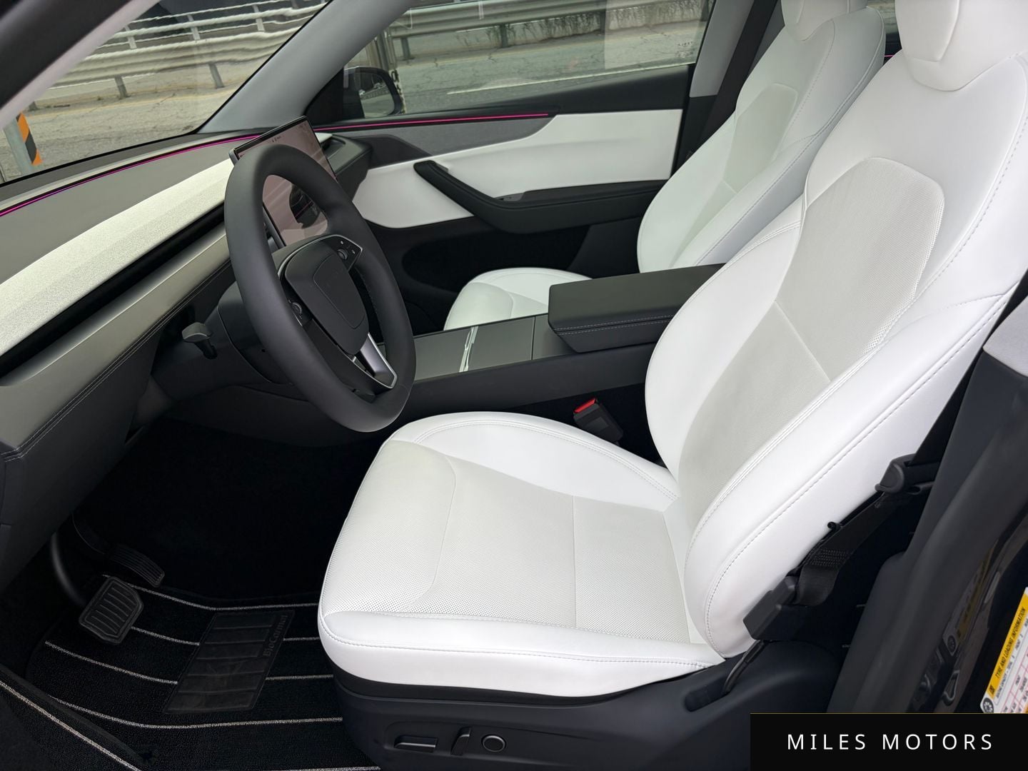 Tesla Model Y 2025 — миниатюра 7